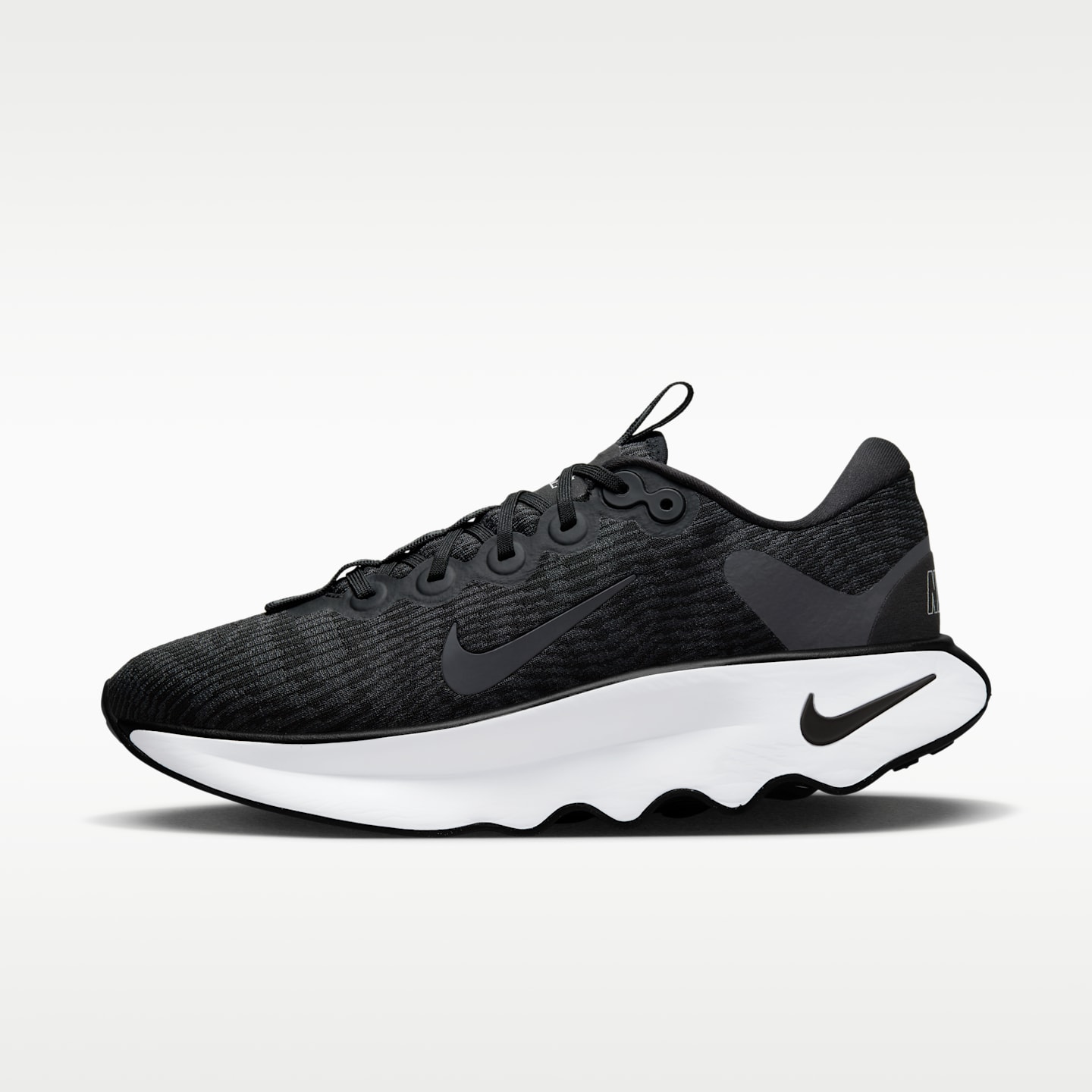 Мужские кроссовки Nike Motiva Men's Walking Shoes — фото 1