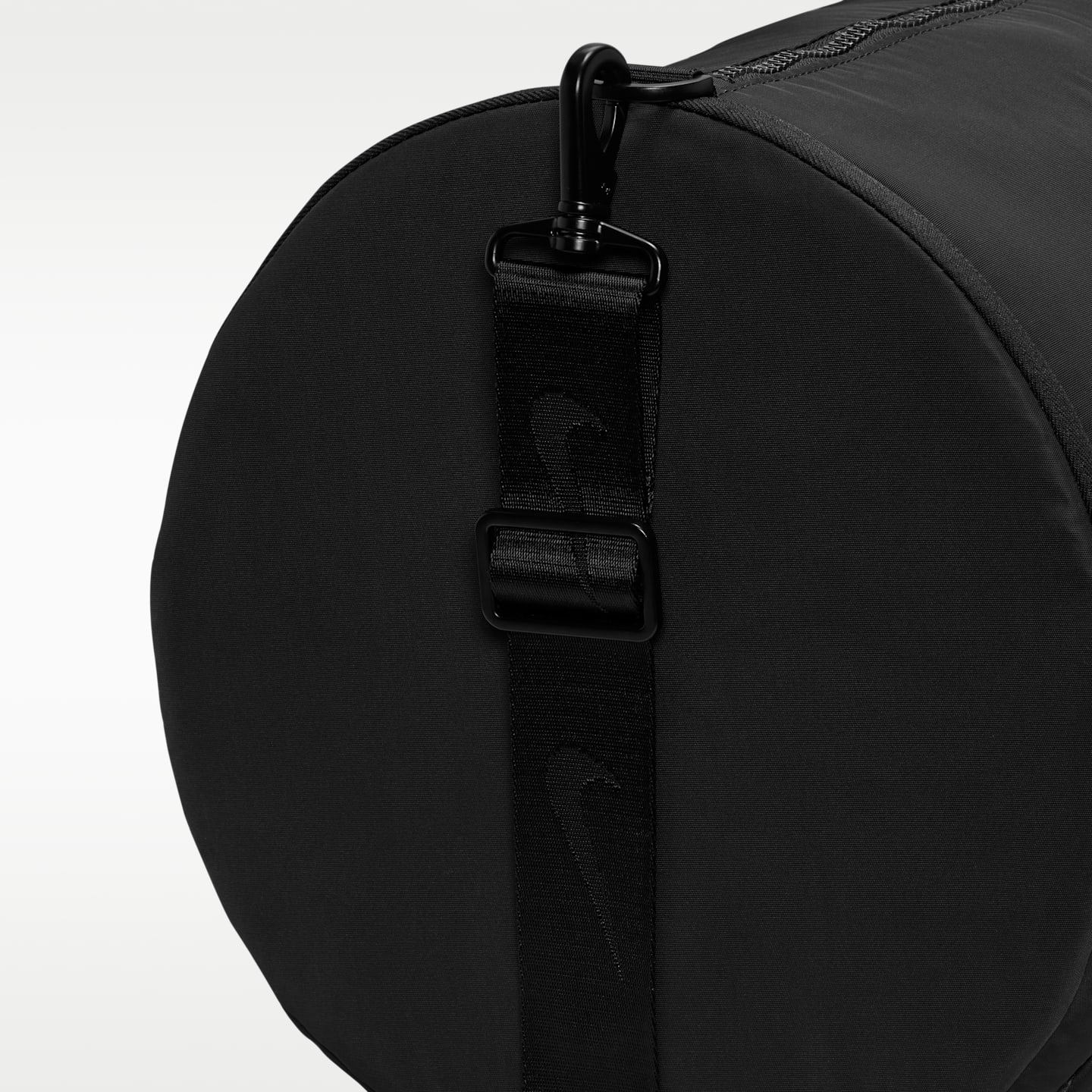 Женские сумки Nike One Duffel Bag (35L) — фото 10
