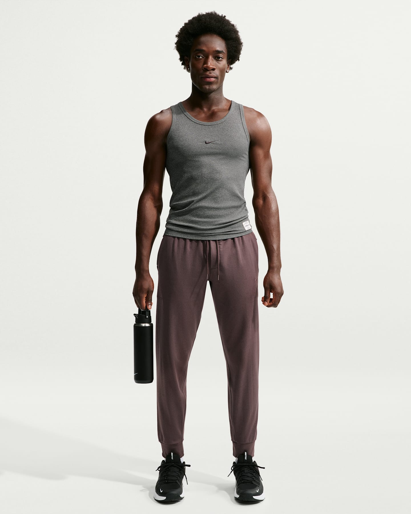 Мужские брюки Nike Primary NanoKnit Men's Dri-FIT UV Protection Performance Joggers — фото 11