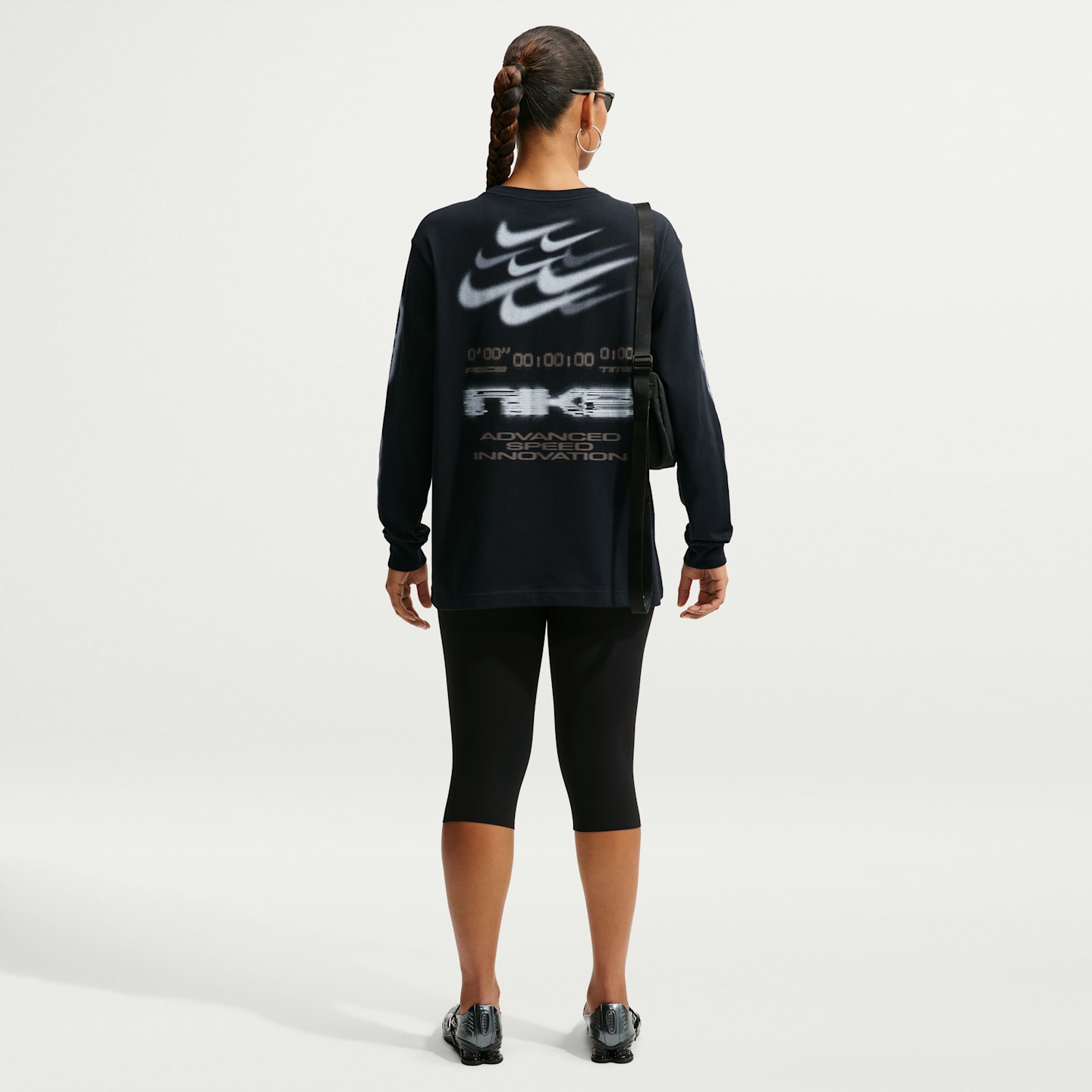 Женские футболки Nike Sportswear Classic Women's Oversized Long-Sleeve T-Shirt — фото 5