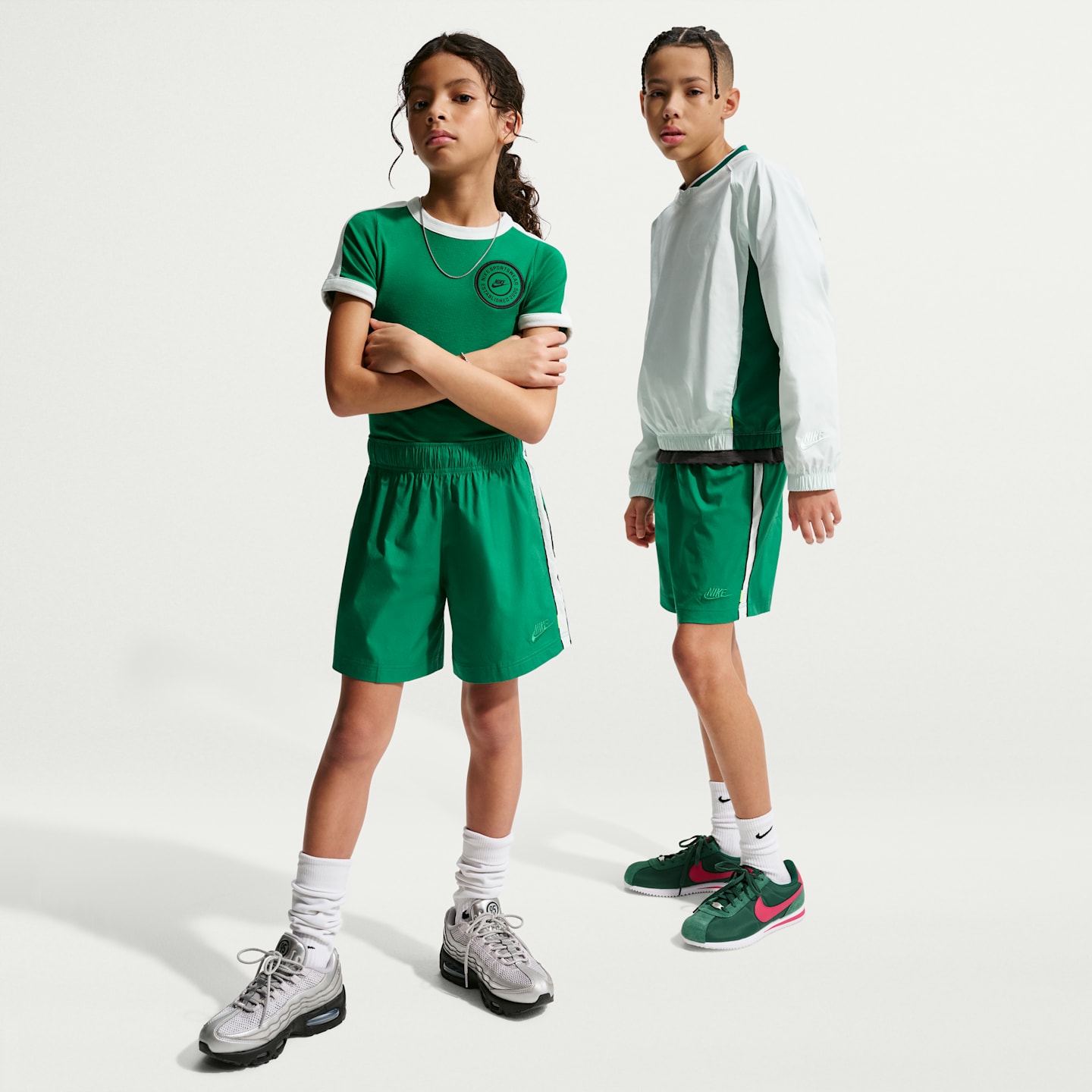 Детские шорты Nike Sportswear Big Kids' Woven Shorts — фото 1
