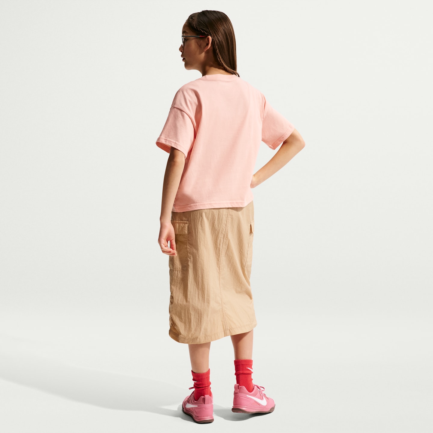 Детские футболки Nike Sportswear Essential Big Kids' (Girls') T-Shirt — фото 5
