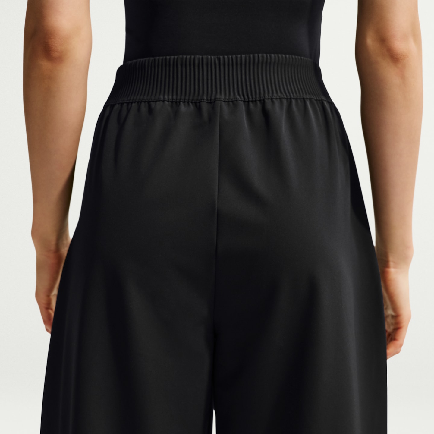 Женские брюки Nike 24.7 PerfectStretch Women's Dri-FIT High-Waisted Loose Barrel-Leg Pants — фото 3