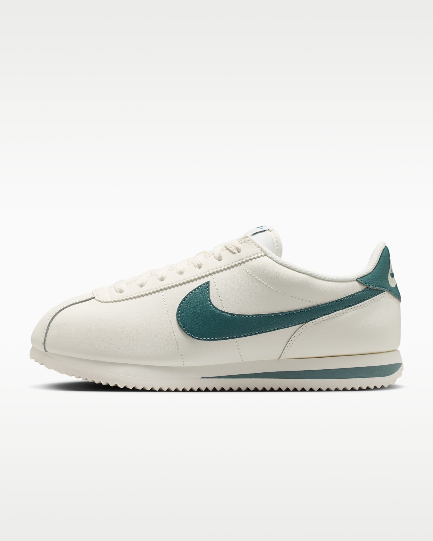 Женские кроссовки Nike Cortez Leather Women's Shoes — фото 9