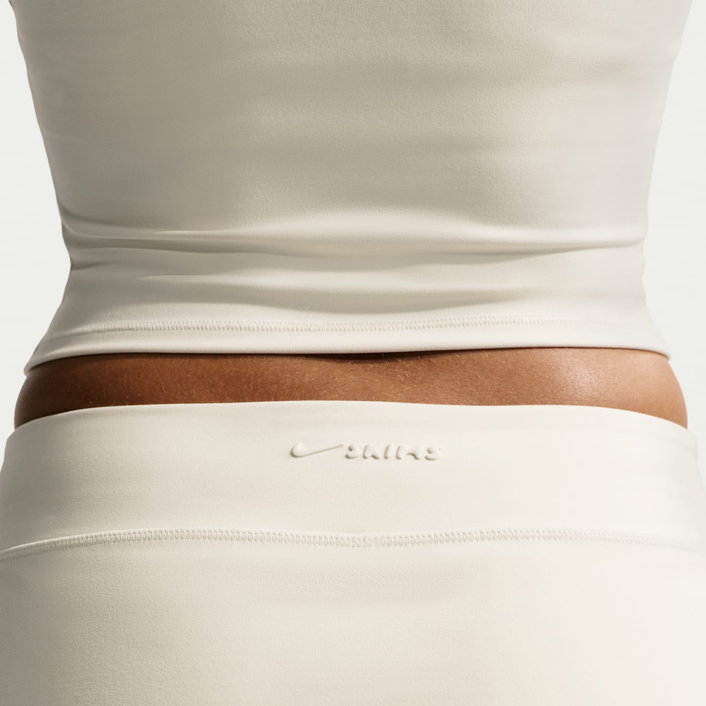 Женские юбки Nike NikeSKIMS Matte Women's Skort — фото 6