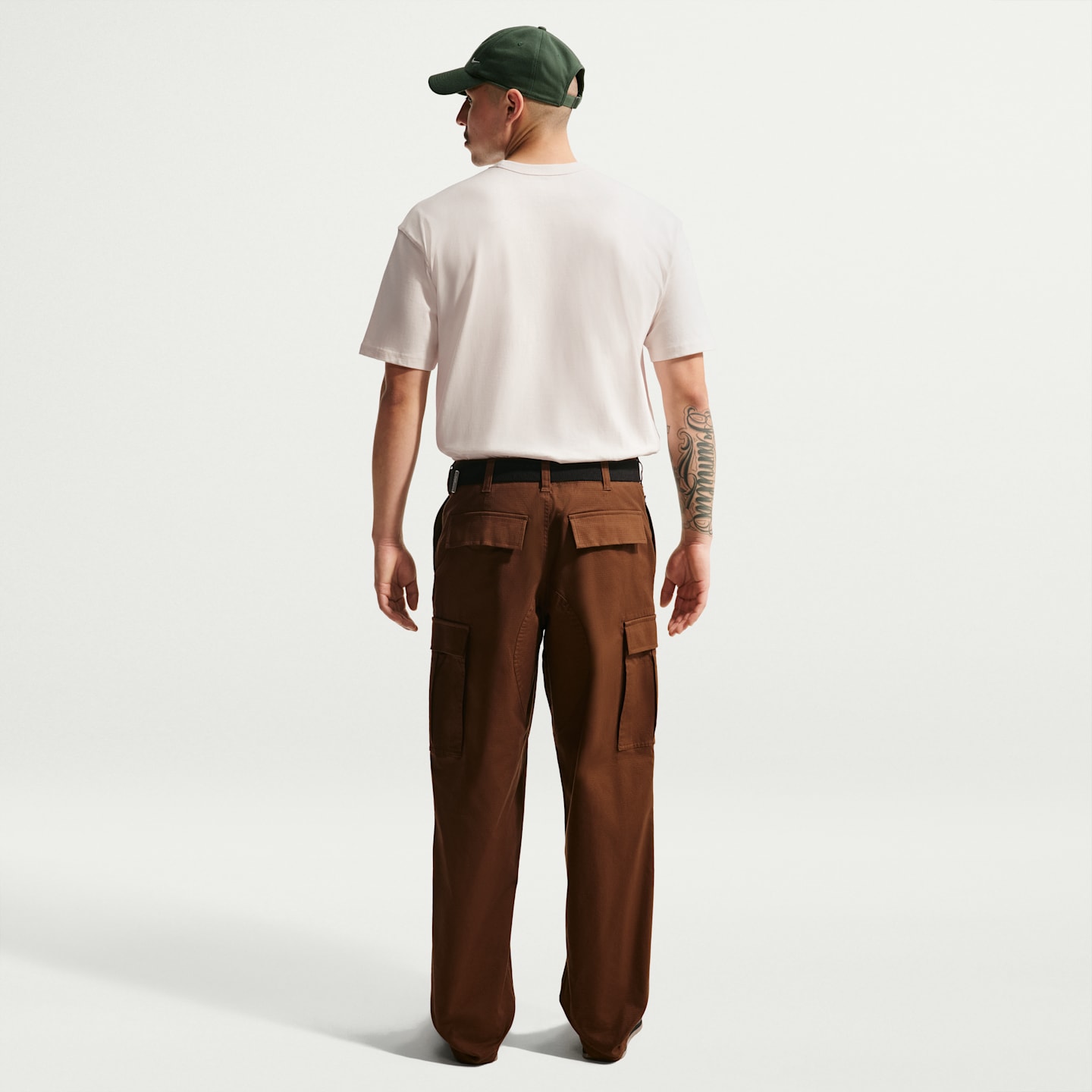 Мужские футболки Nike Sportswear Premium Essentials T-Shirt — фото 5