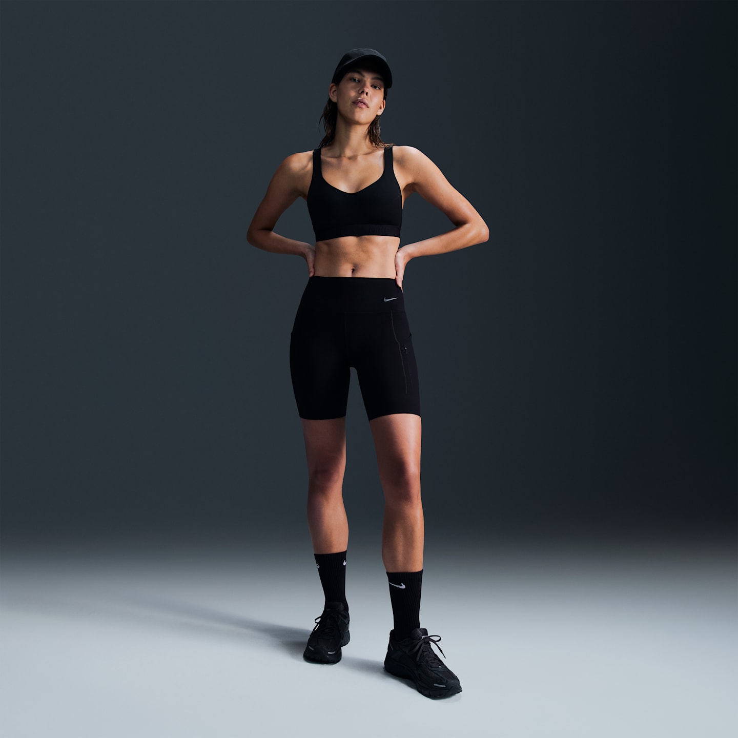 Спортивное бра Indy Adjustable, уплотнённая чашка — Nike — фото 4