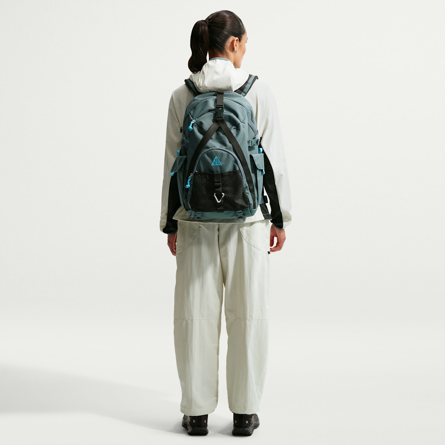 Женские куртки Nike ACG "Five Towers" Women's UV Protection Jacket — фото 5