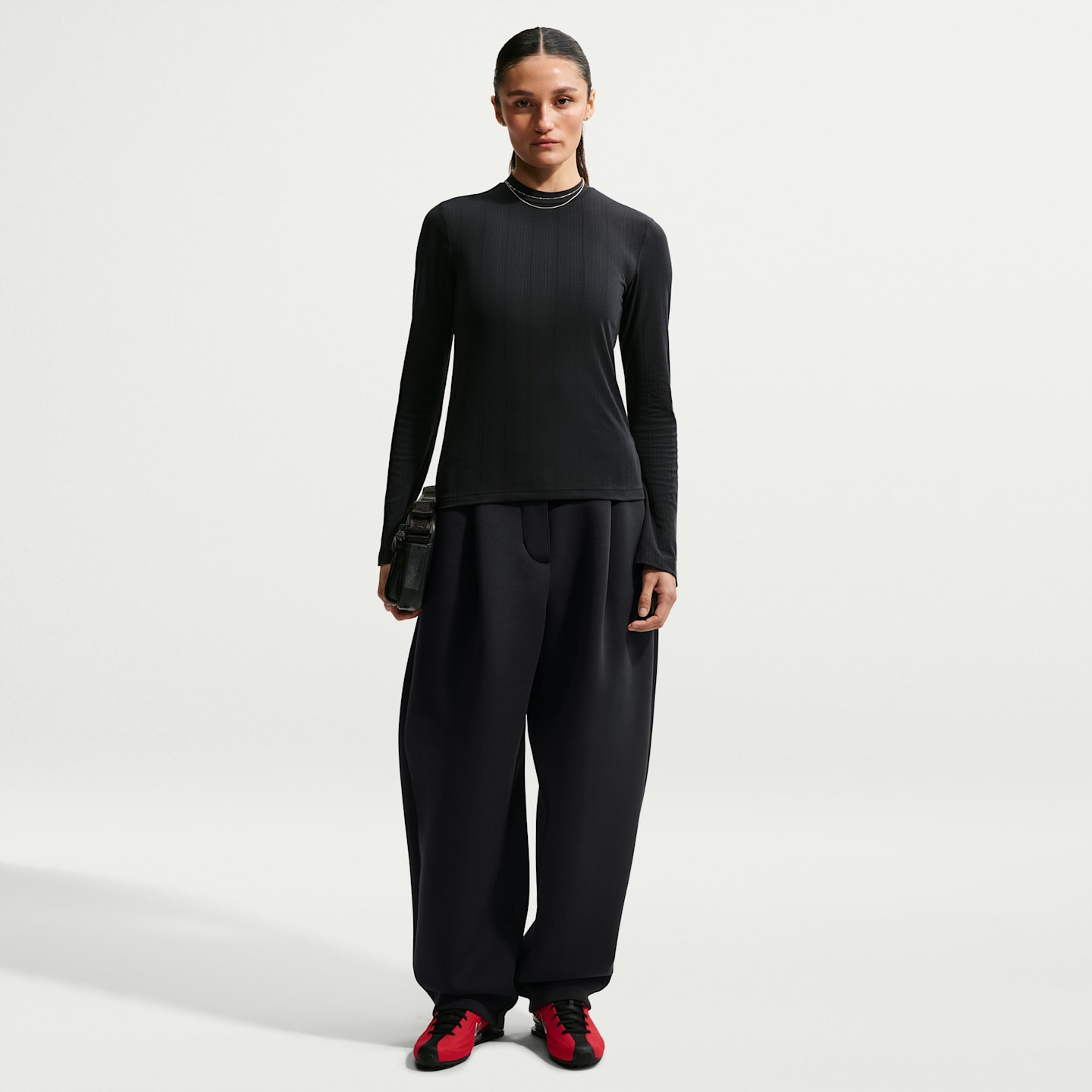 Женские брюки Nike Sportswear Women's Tight Long-Sleeve Top — фото 4