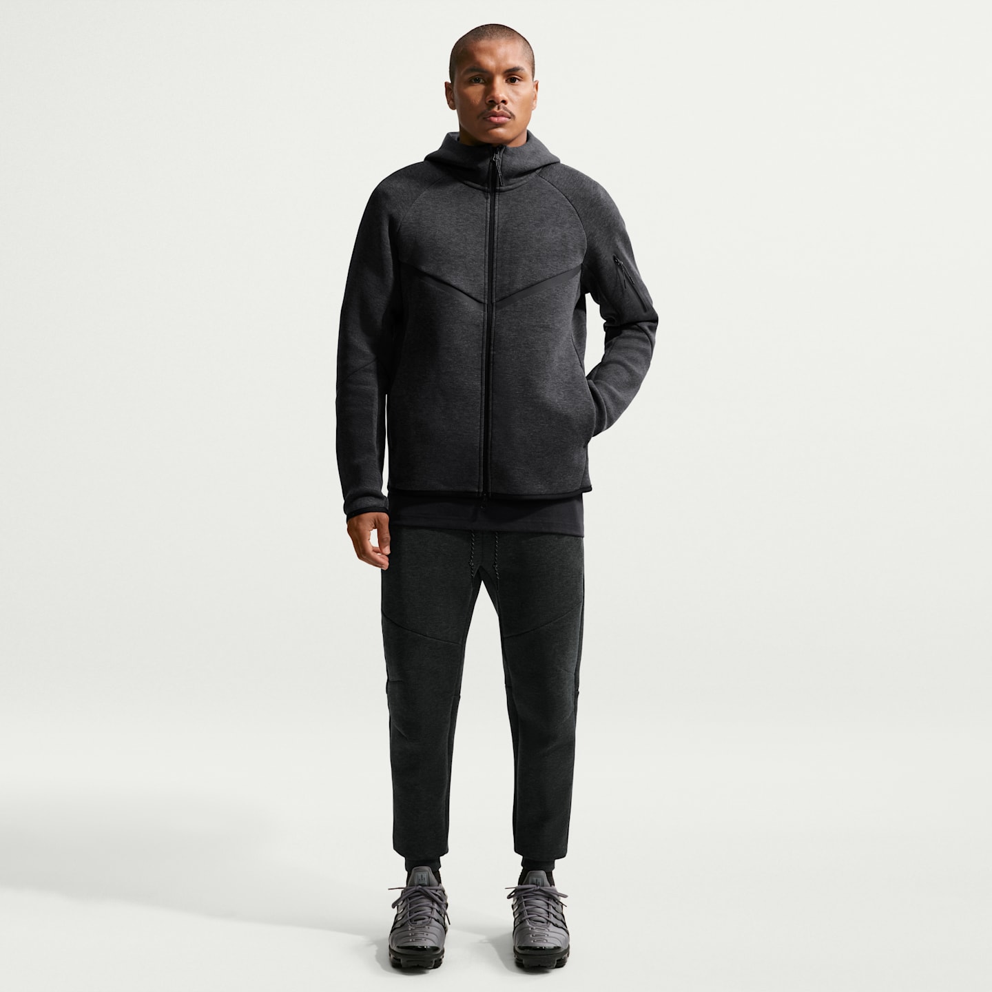Мужские куртки Nike Tech Men's Fleece Windrunner Full-Zip Jacket — фото 4