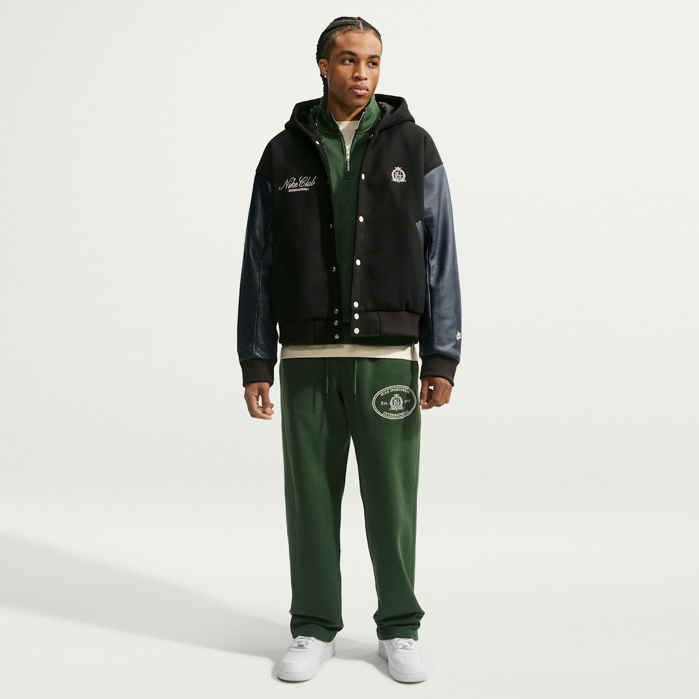 Мужские куртки Nike Club Men's Wool Varsity Jacket — фото 4