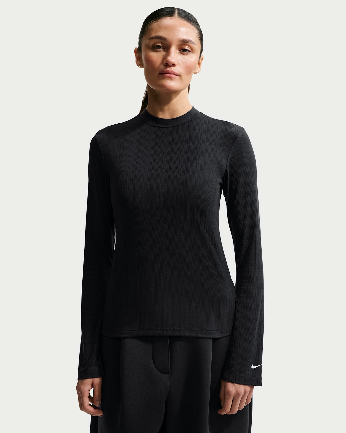 Женские брюки Nike Sportswear Women's Tight Long-Sleeve Top — фото 6