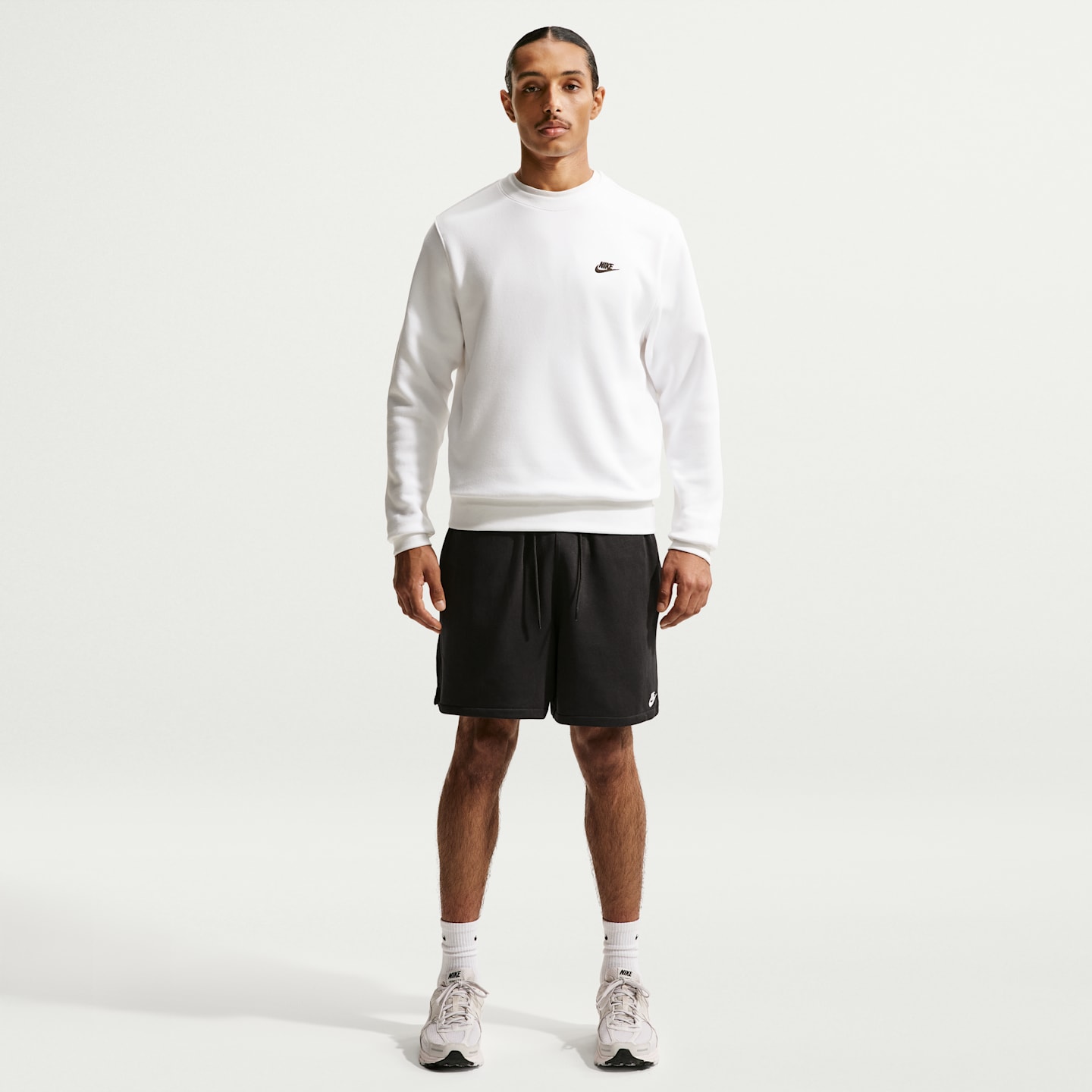 Мужские шорты Nike Club Men's French Terry Flow Shorts — фото 1