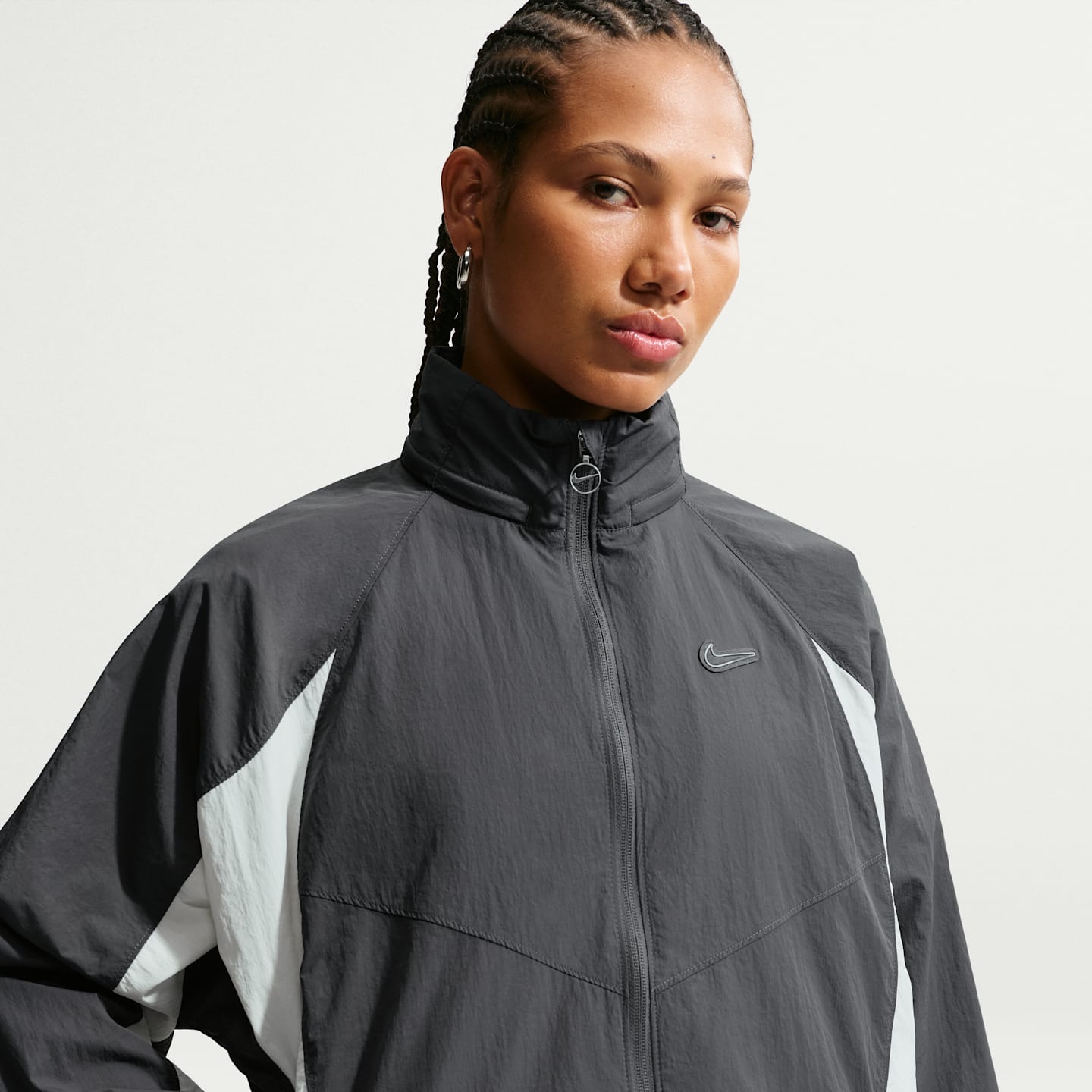 Женские куртки Nike Sportswear Women's Woven Jacket — фото 1