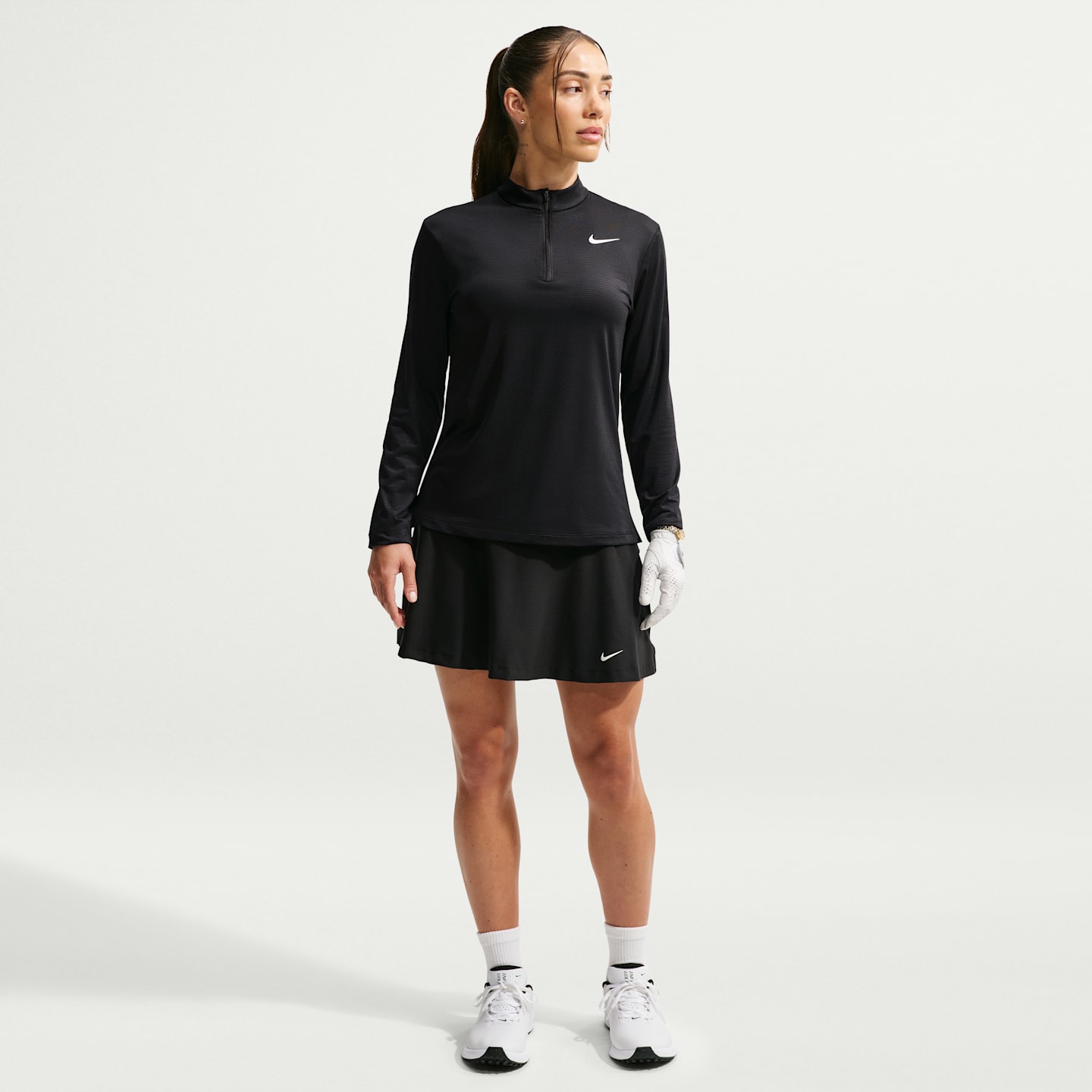 Женские свитеры Nike Victory Women's Dri-FIT 1/4-Zip Golf Top — фото 4