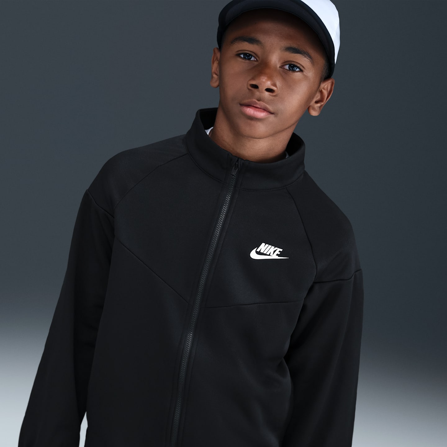 Детские кроссовки Nike Sportswear Big Kids' Dri-FIT Tracksuit — фото 2