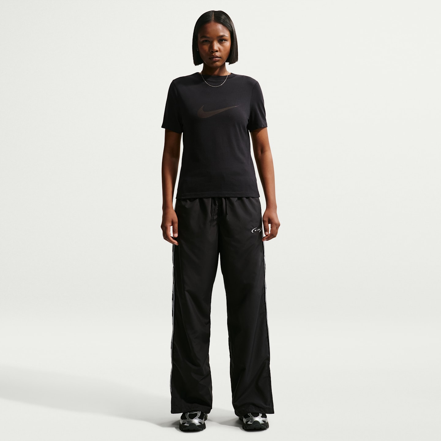 Женские топы Nike Sportswear Women's Slim Short-Sleeve Burnout Logo Top — фото 4