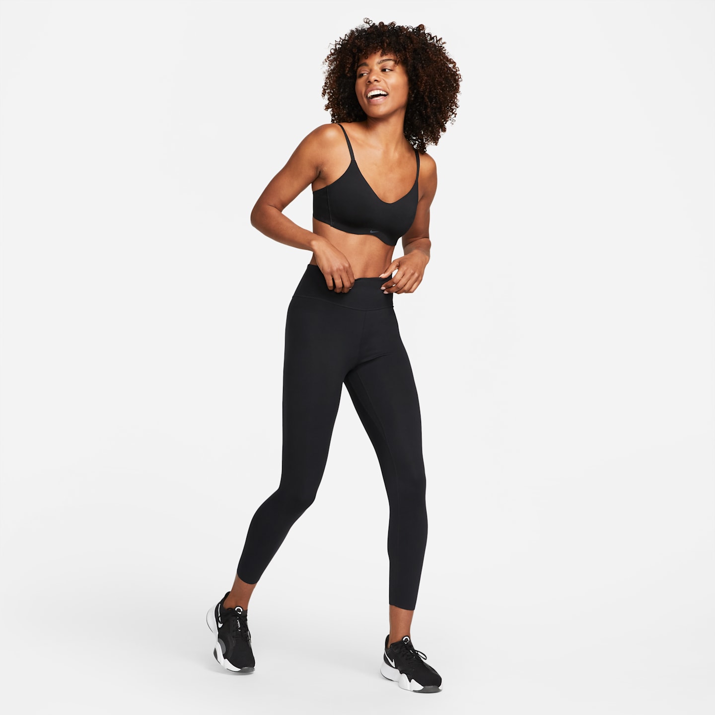 Спортивное бра Alate Minimalist, уплотнённая чашка — Nike — фото 8