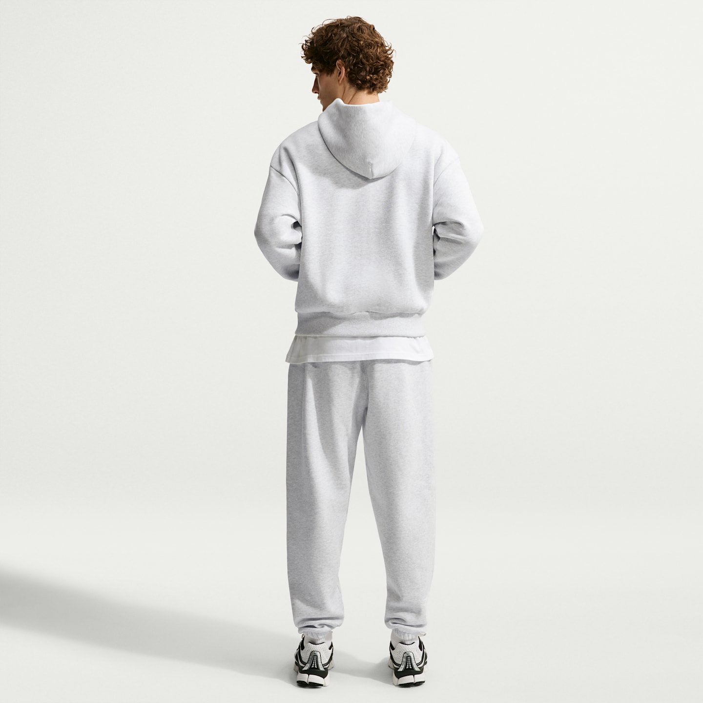 Мужские брюки Nike Solo Fleece Men's Cuffed Pants — фото 5