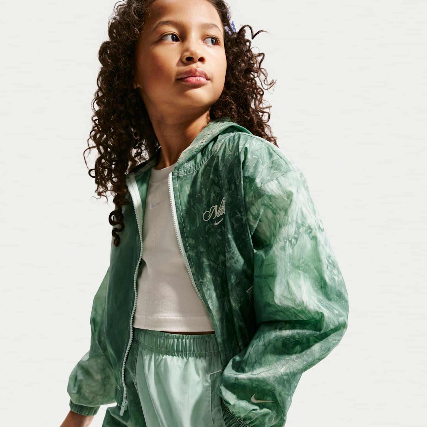Детские шорты Nike Sportswear Club Girls' Woven Shorts — фото 4
