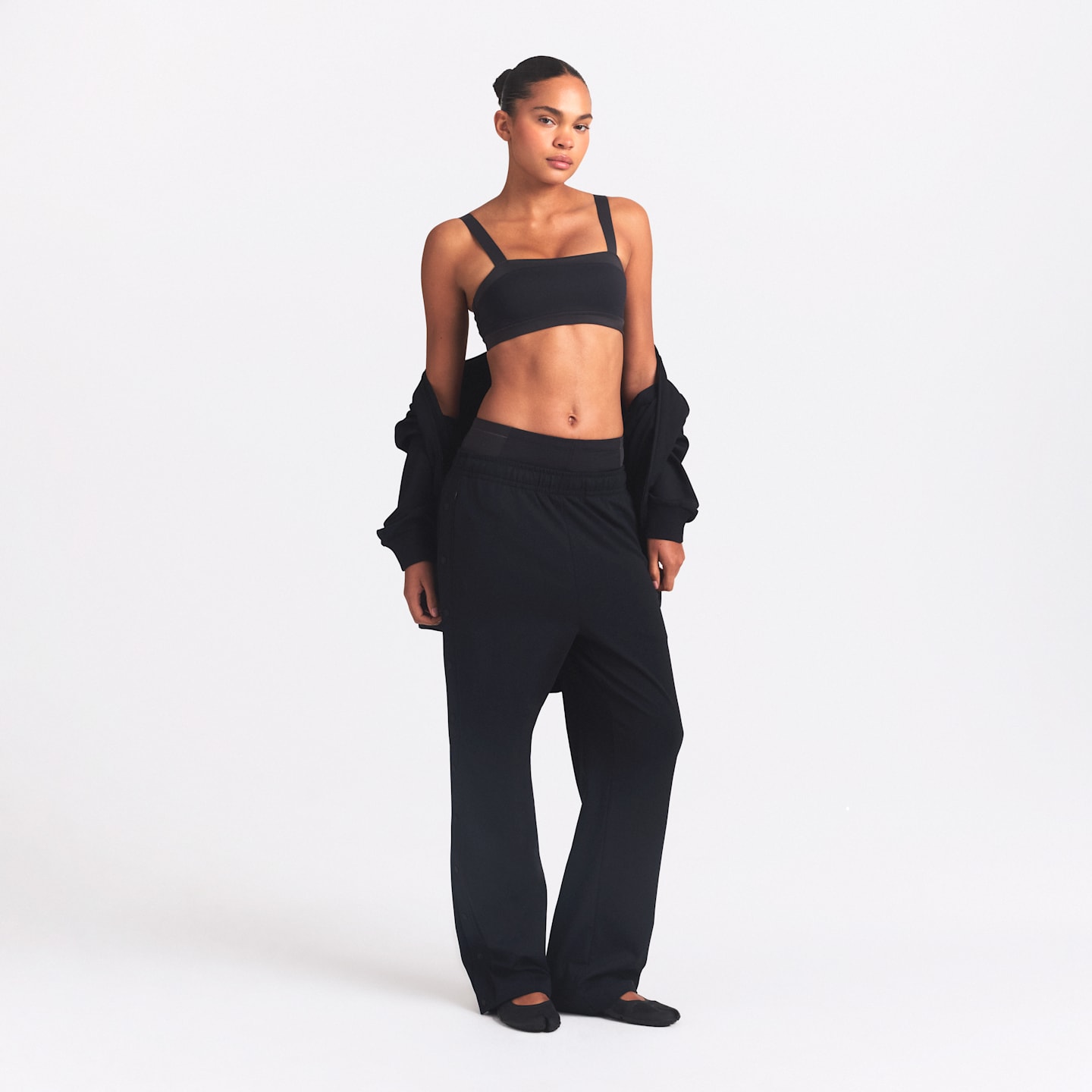 Женские брюки Nike NikeSKIMS Matte Tricot Women's Side-Snap Pants — фото 6