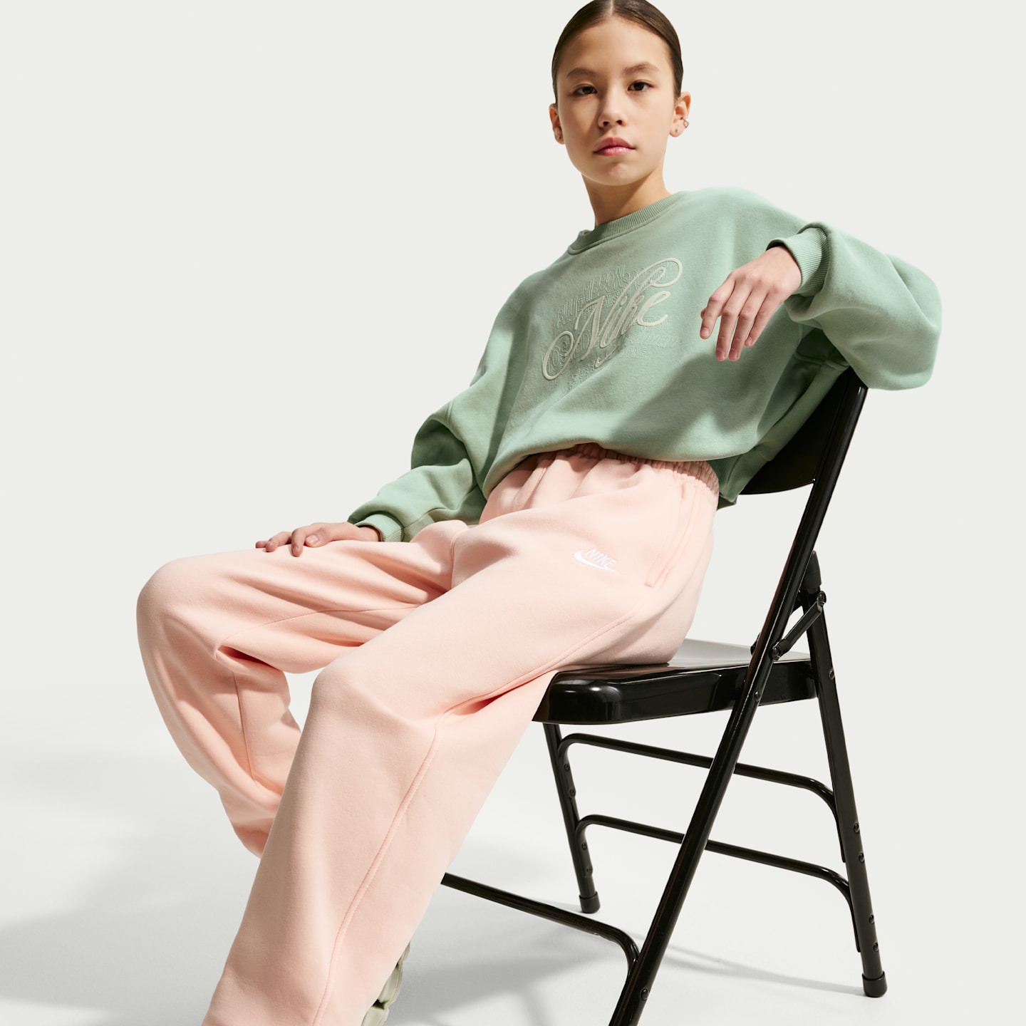 Детские брюки Nike Sportswear Club Fleece Big Kids' Loose Pants — фото 4