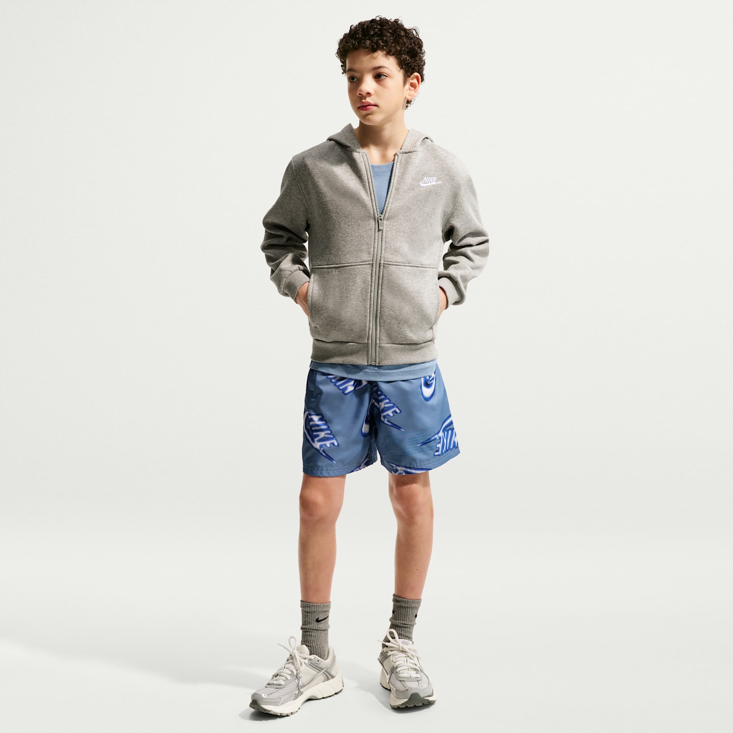 Детские шорты Nike Sportswear Club Woven Big Kids' 6" Shorts — фото 1