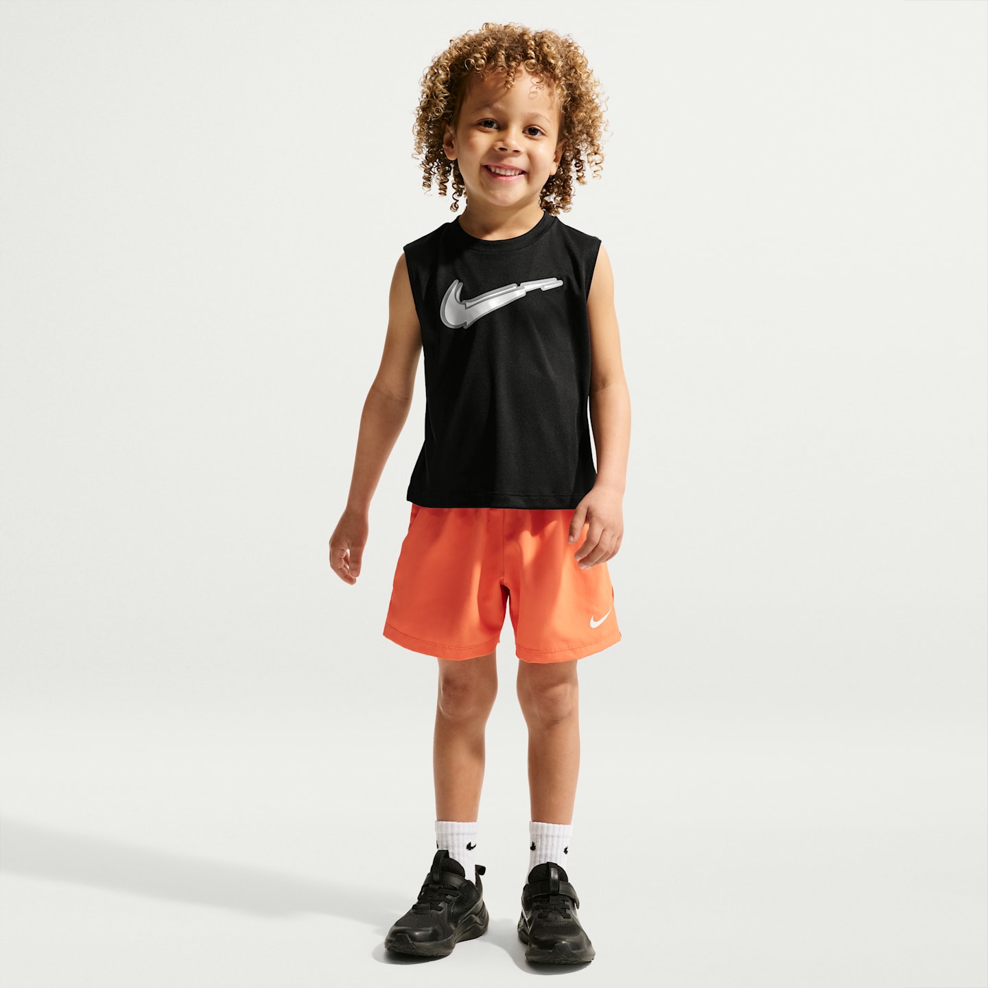 Детские кроссовки Nike Bold Move Little Kids' Dri-FIT Tank — фото 4