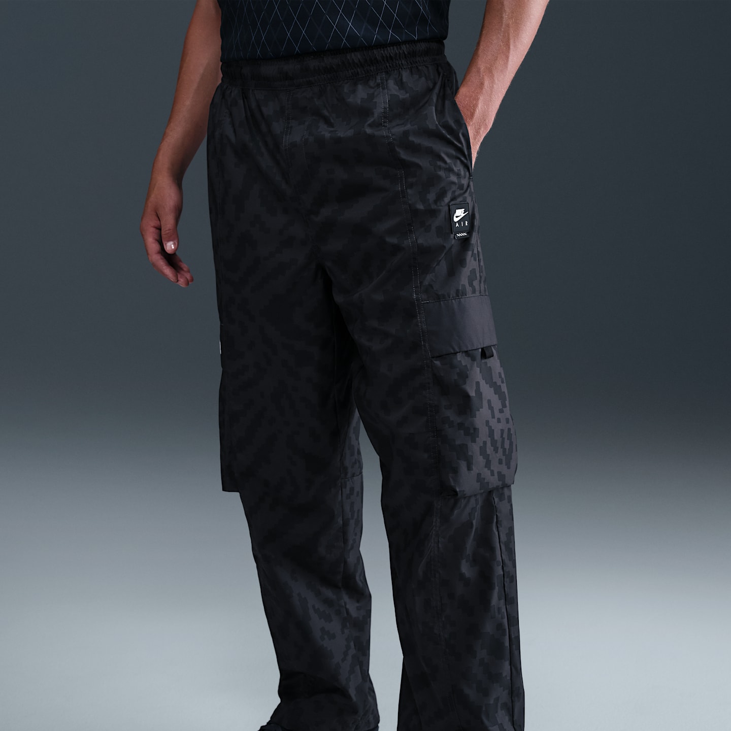 Мужские брюки Nike Air Men's Woven Cargo Pants — фото 2