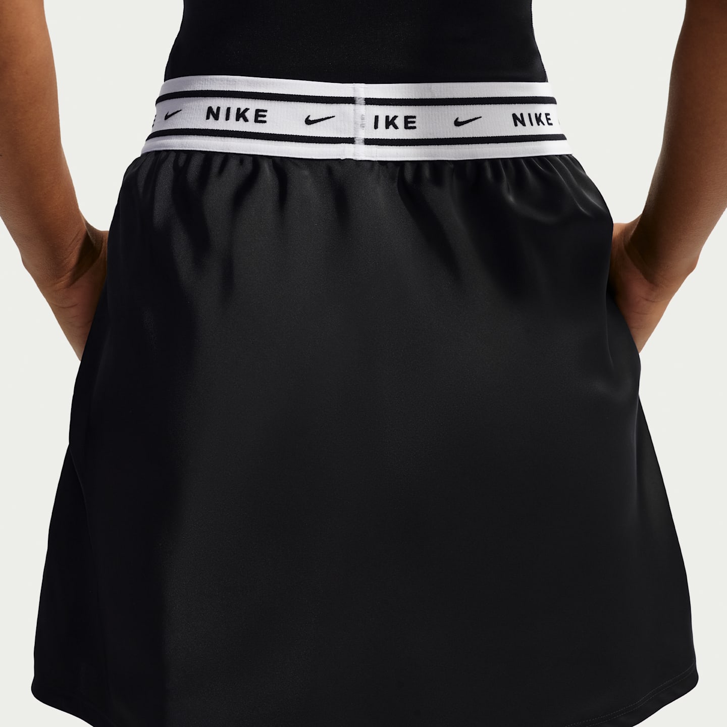 Женские юбки Nike Sportswear Women's Satin Skirt — фото 3