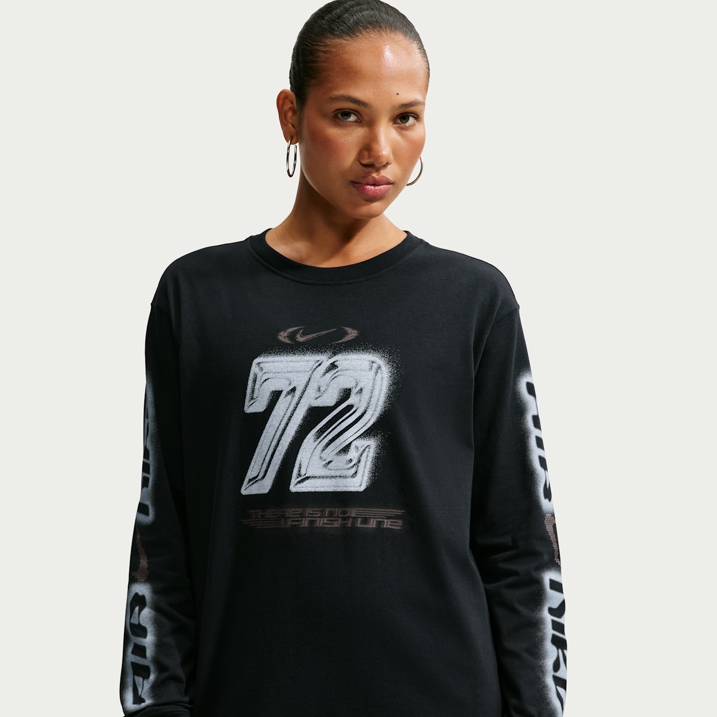 Женские футболки Nike Sportswear Classic Women's Oversized Long-Sleeve T-Shirt — фото 1