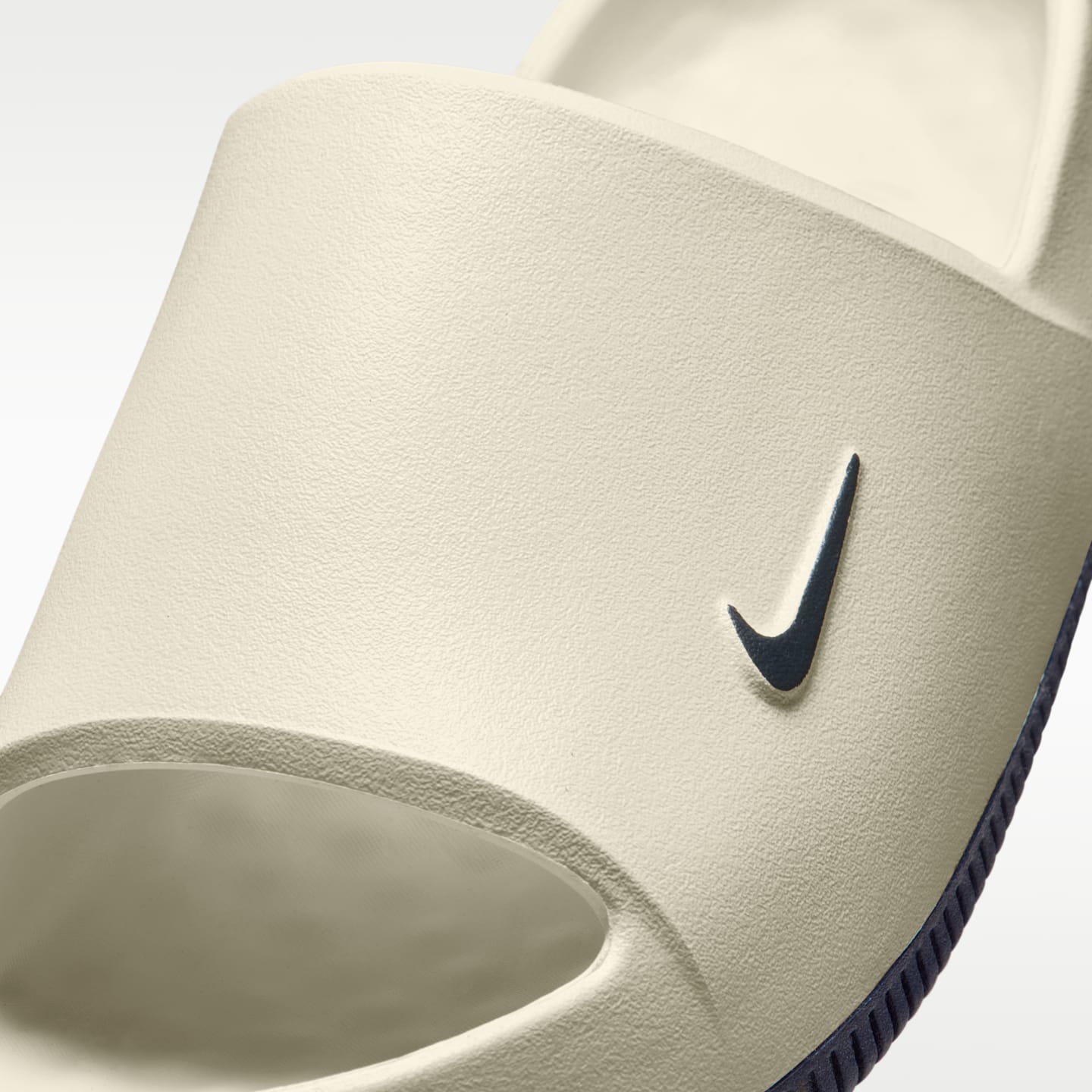 Мужские сандалии Nike Calm (Denver Broncos) Men's NFL Slides — фото 6