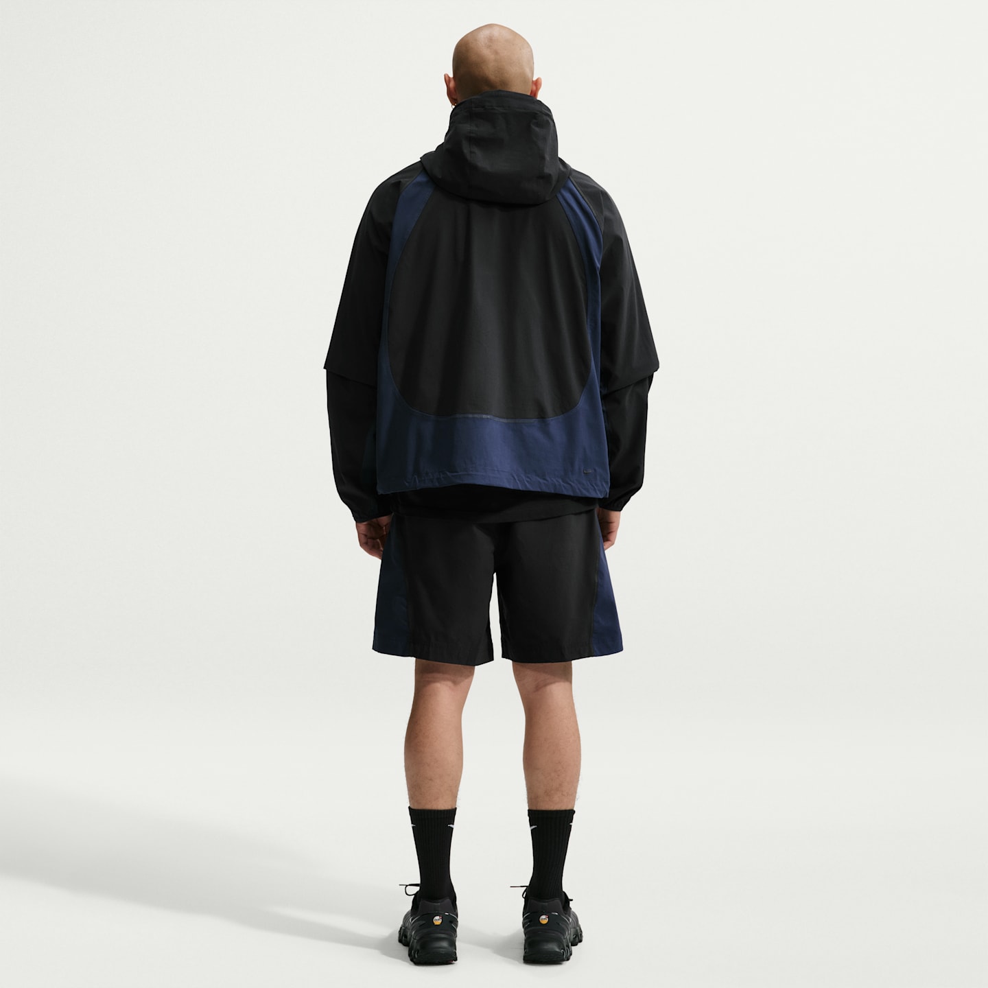 Мужские шорты Nike Tech Men's Dri-FIT Woven Color-Block Shorts — фото 5