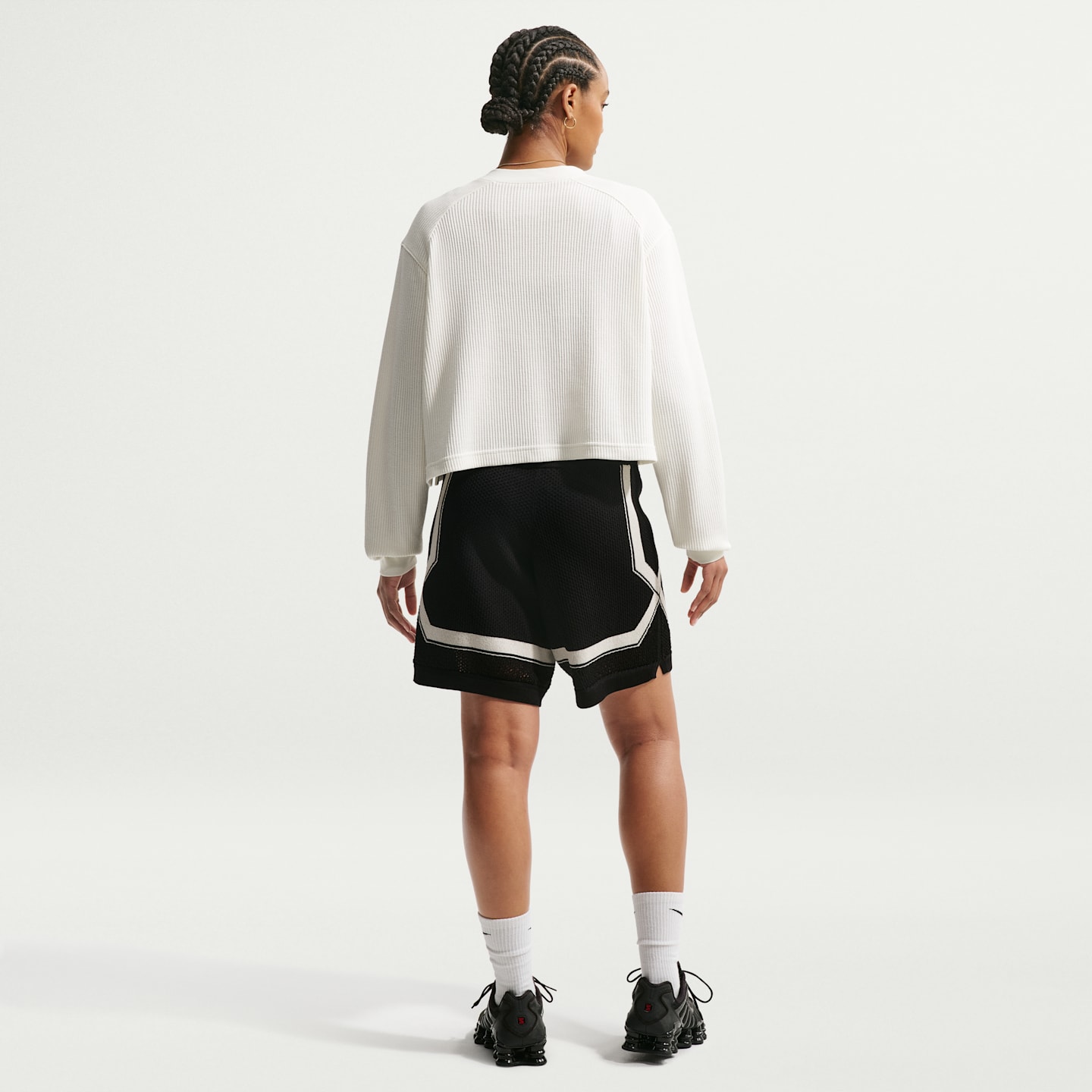 Женские шорты Nike Sportswear Chill Knit Women's Mid-Rise Shorts — фото 5