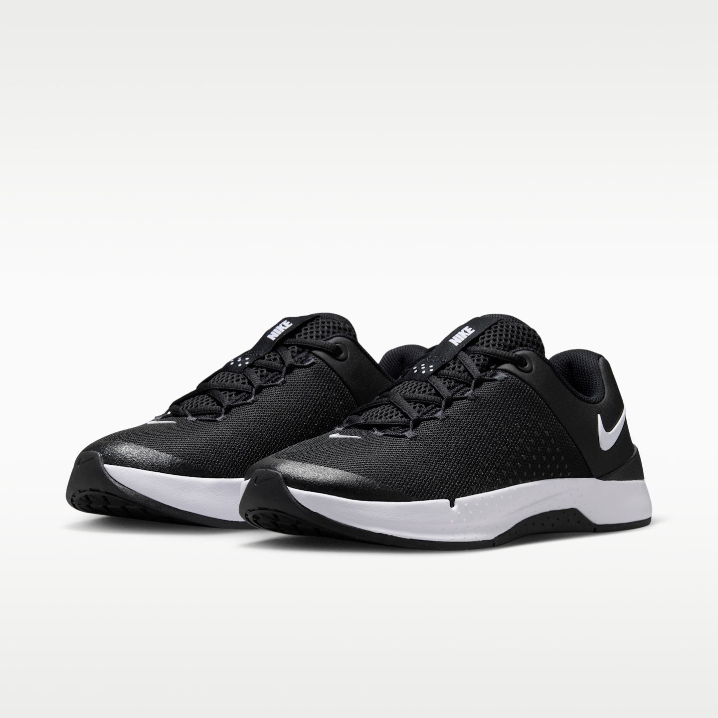 Женские кроссовки Nike MC Trainer 4 Women's Training Shoes — фото 5