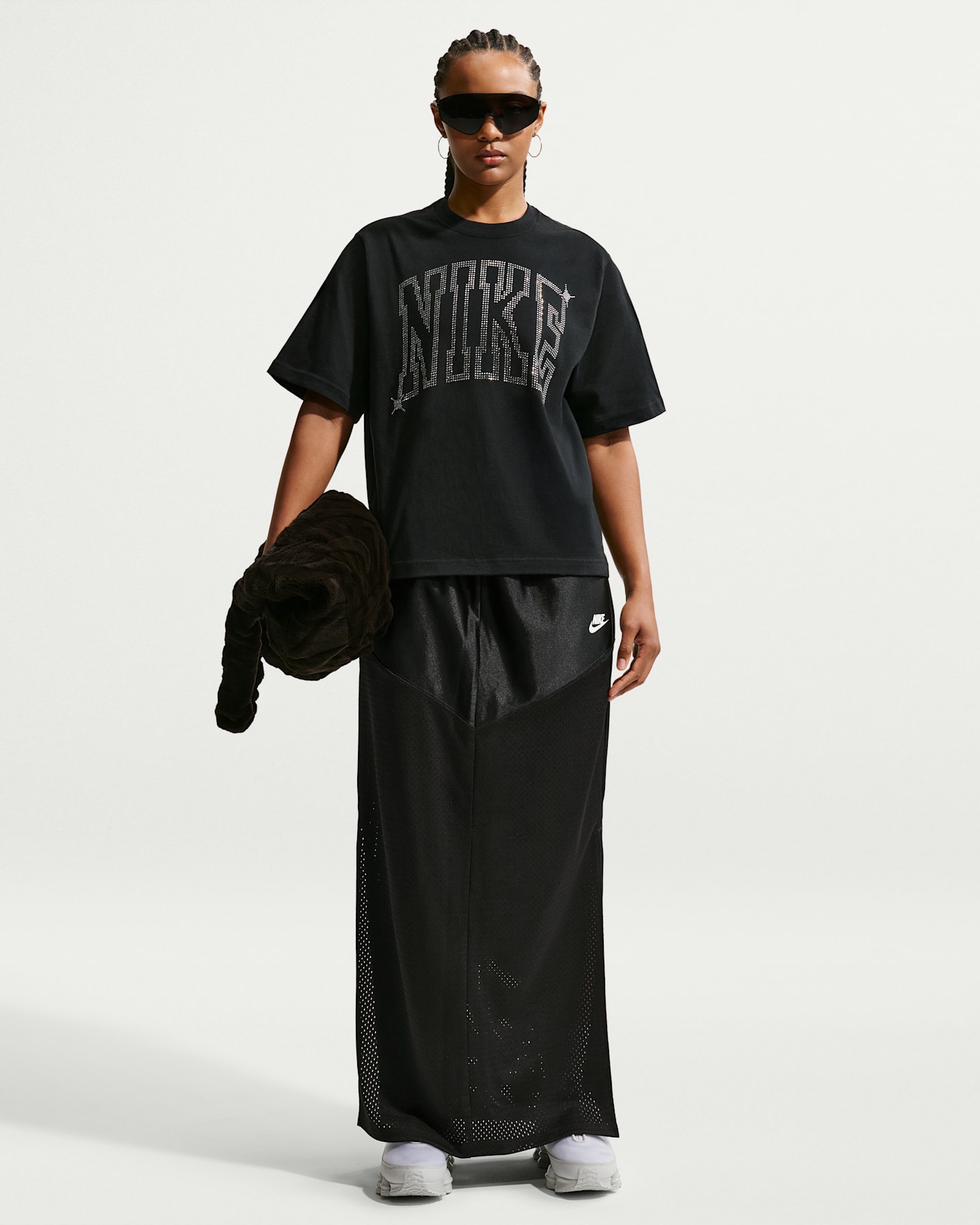 Женские юбки Nike Sportswear Women's Mid-Rise Skirt — фото 6