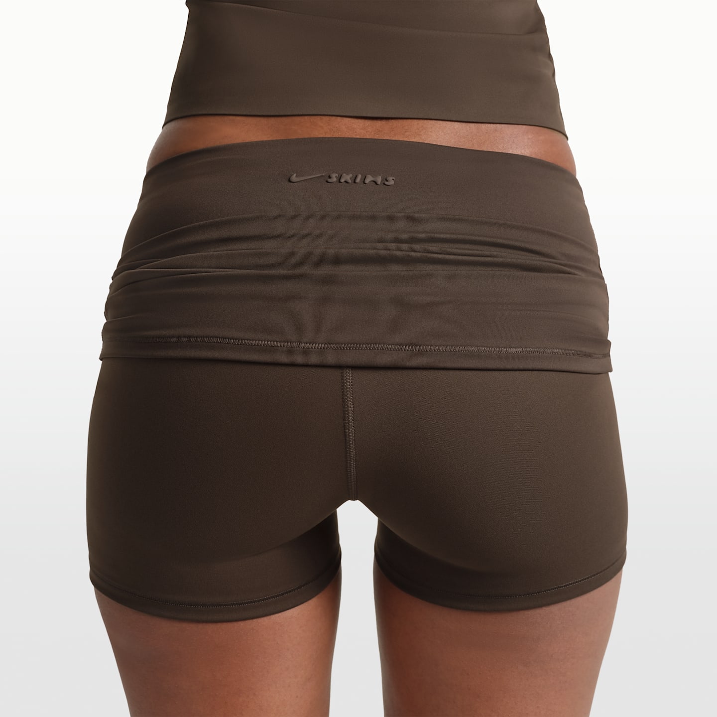 Женские шорты Nike NikeSKIMS Matte Women's 3" Fold-Over Waistband Shorts — фото 3