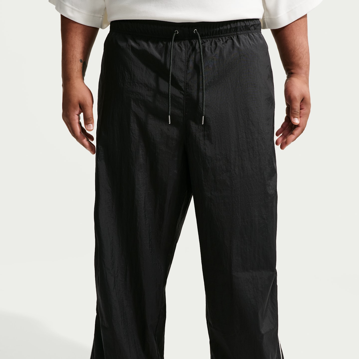 Мужские брюки Nike Air Men's Woven Track Pants — фото 8