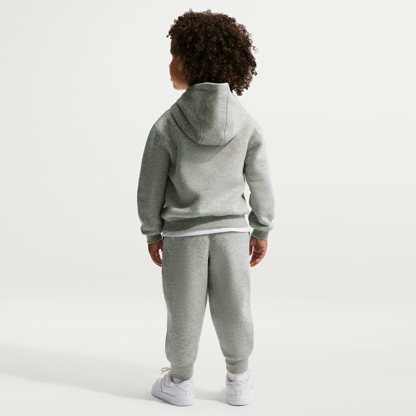 Детские брюки Nike Club Chenille Toddler Joggers — фото 5
