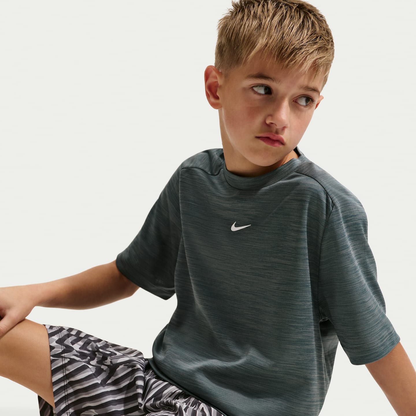 Детские шорты Nike Multi Big Kids' (Boys') Dri-FIT Shorts — фото 4