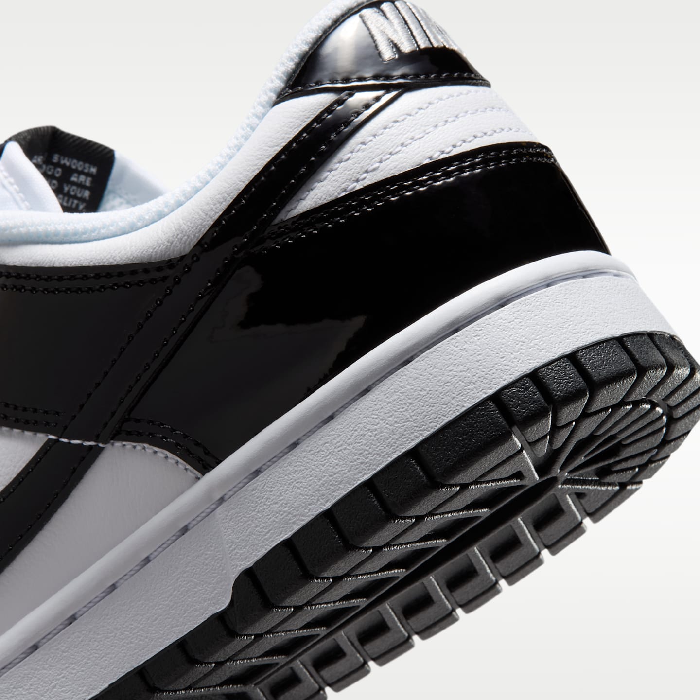 Женские кроссовки Nike Dunk Low SE Women's Shoes — фото 8