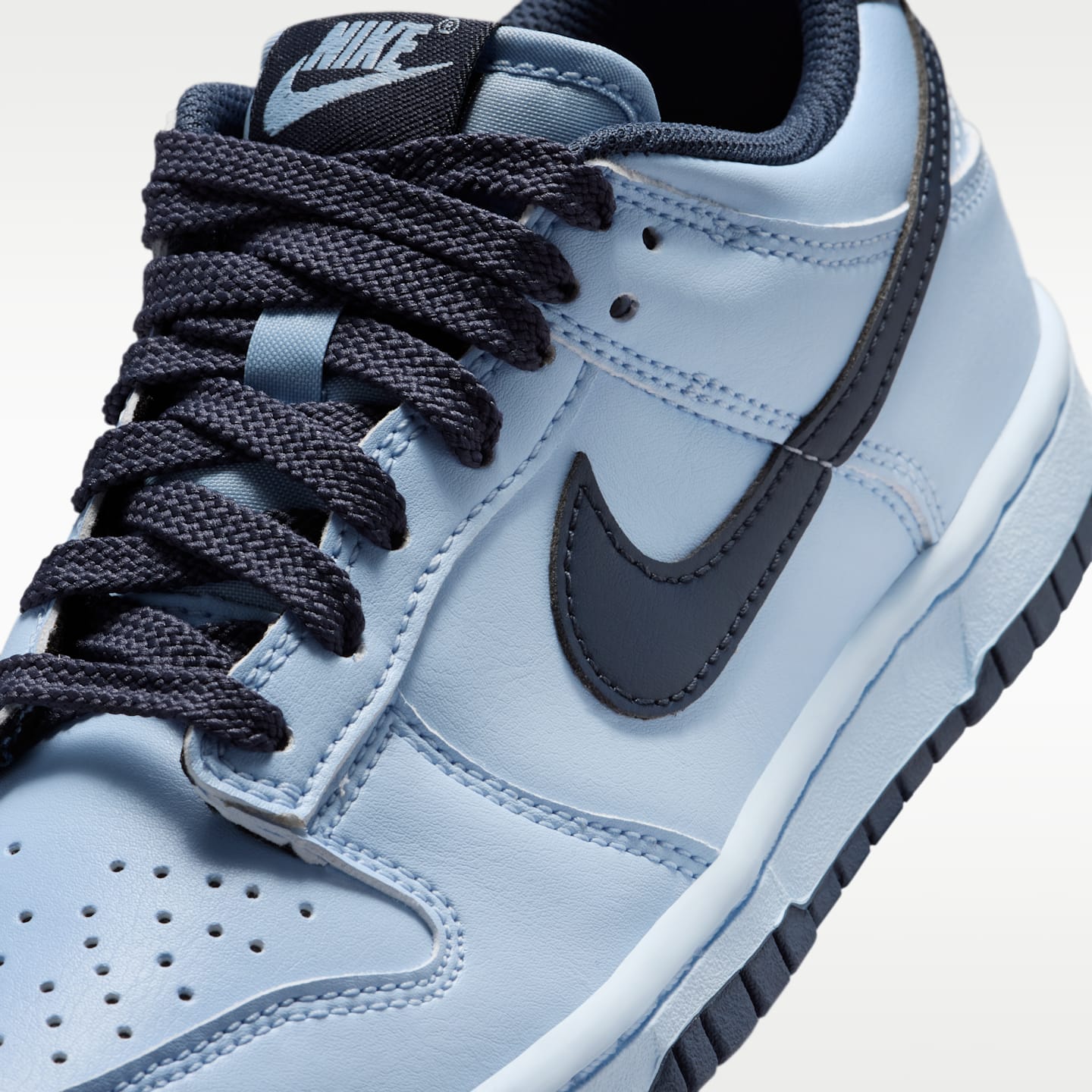 Детские кроссовки Nike Dunk Low LV8 Big Kids' Shoes — фото 7