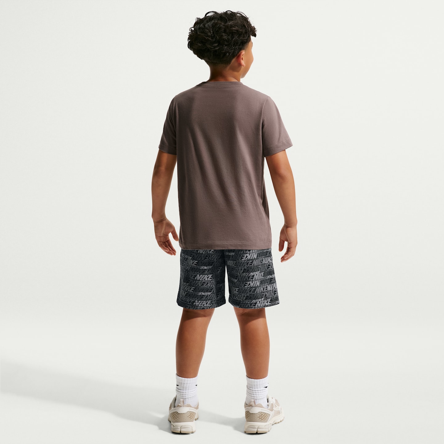 Детские шорты Nike Sportswear Club Fleece Big Kids' French Terry Shorts — фото 6