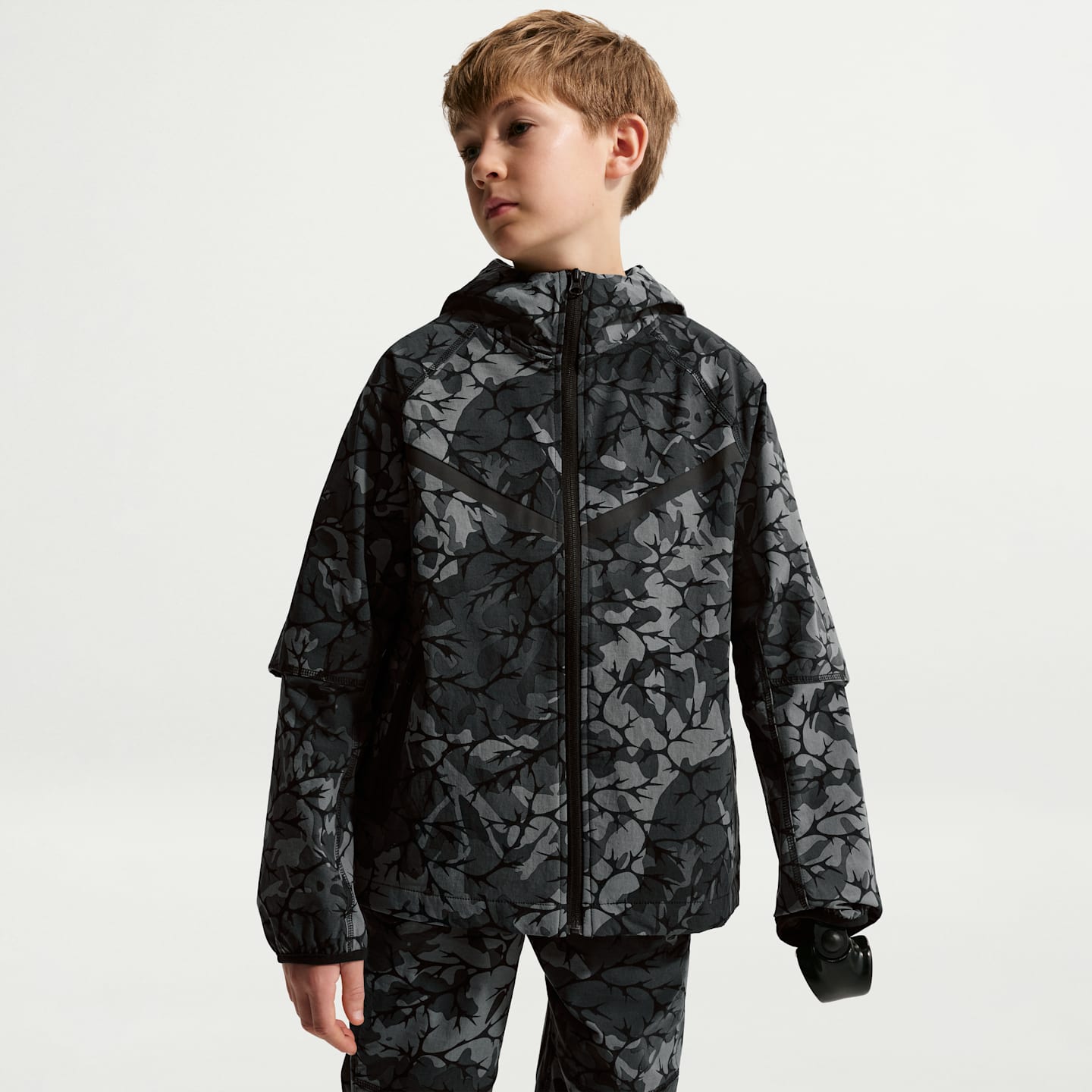 Детские кроссовки Nike Sportswear Tech Woven Big Kids' (Boys') Full-Zip Top — фото 1