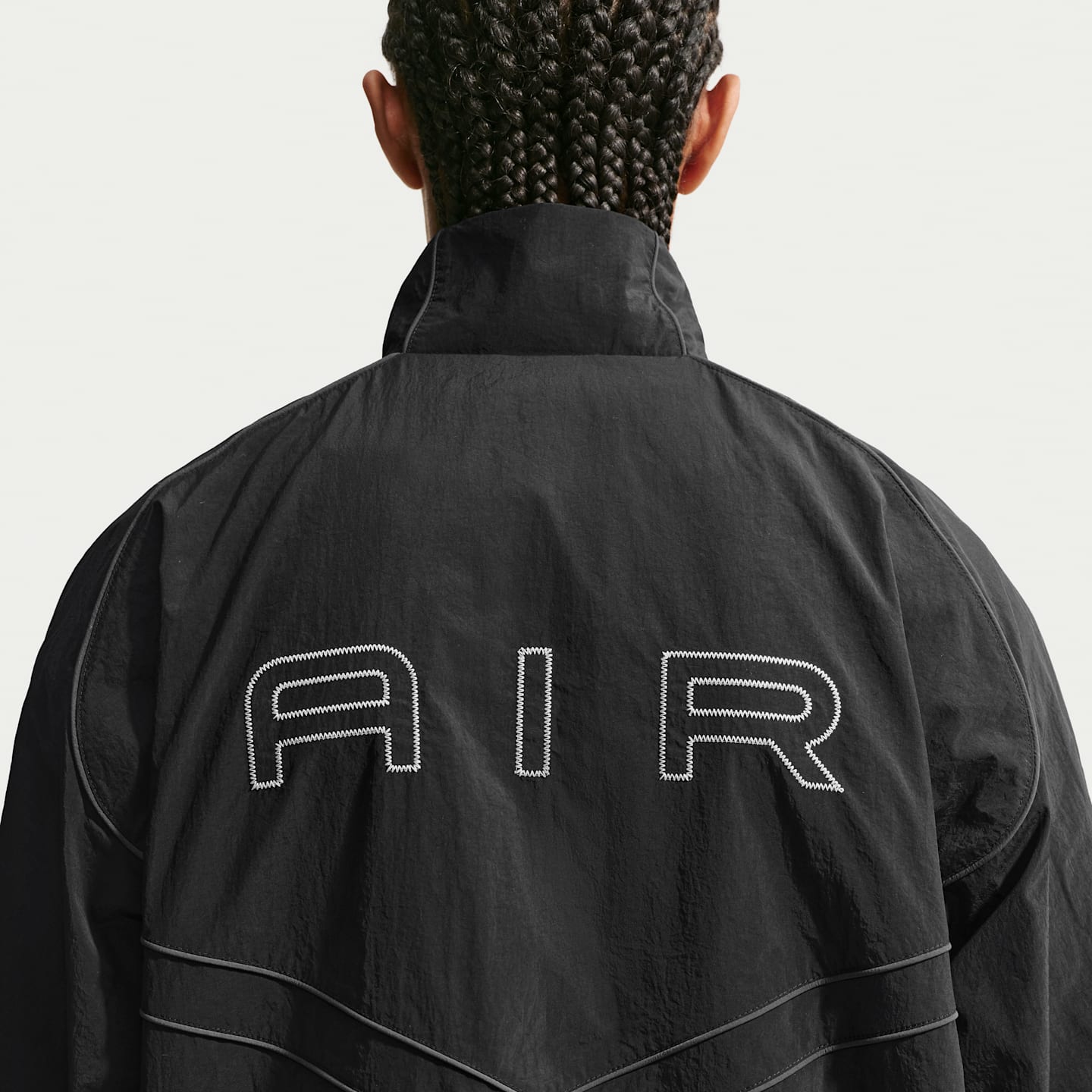 Мужские куртки Nike Air Men's Windrunner Track Jacket — фото 2