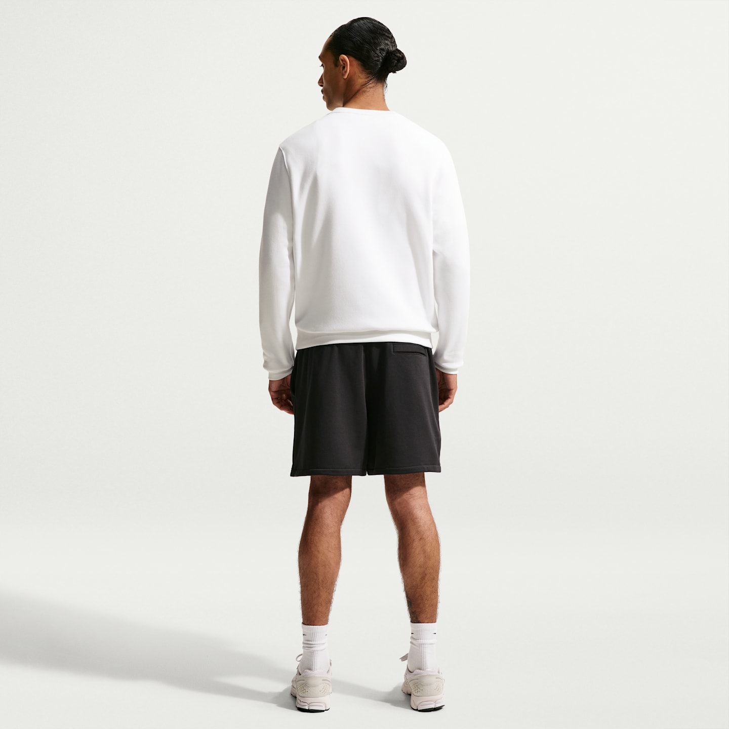 Мужские шорты Nike Club Men's French Terry Flow Shorts — фото 5