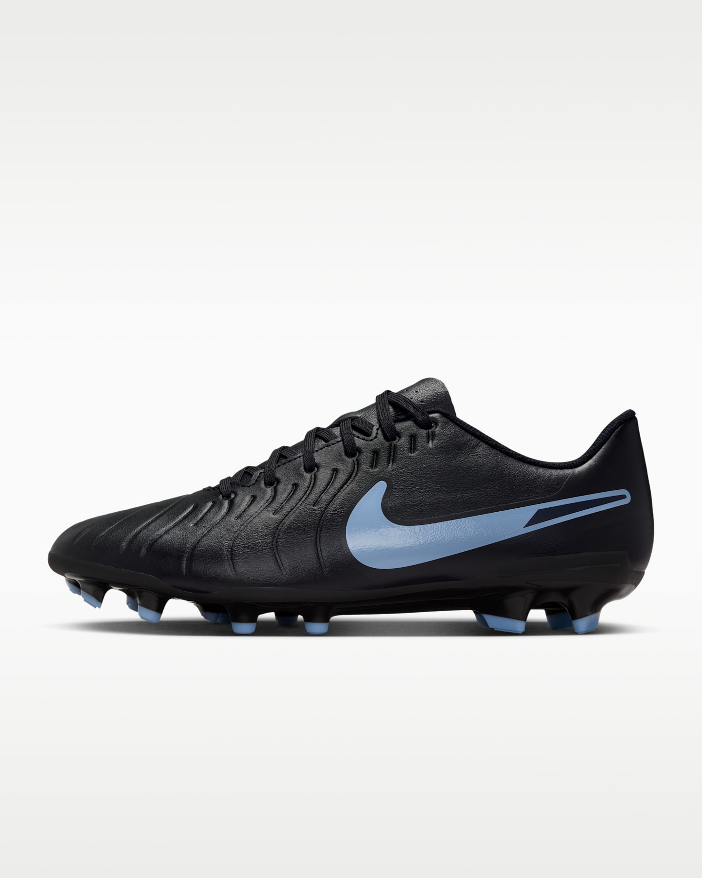 Nike Tiempo Legend 10 Club Multi-Ground Low-Top Soccer Cleats — фото 10