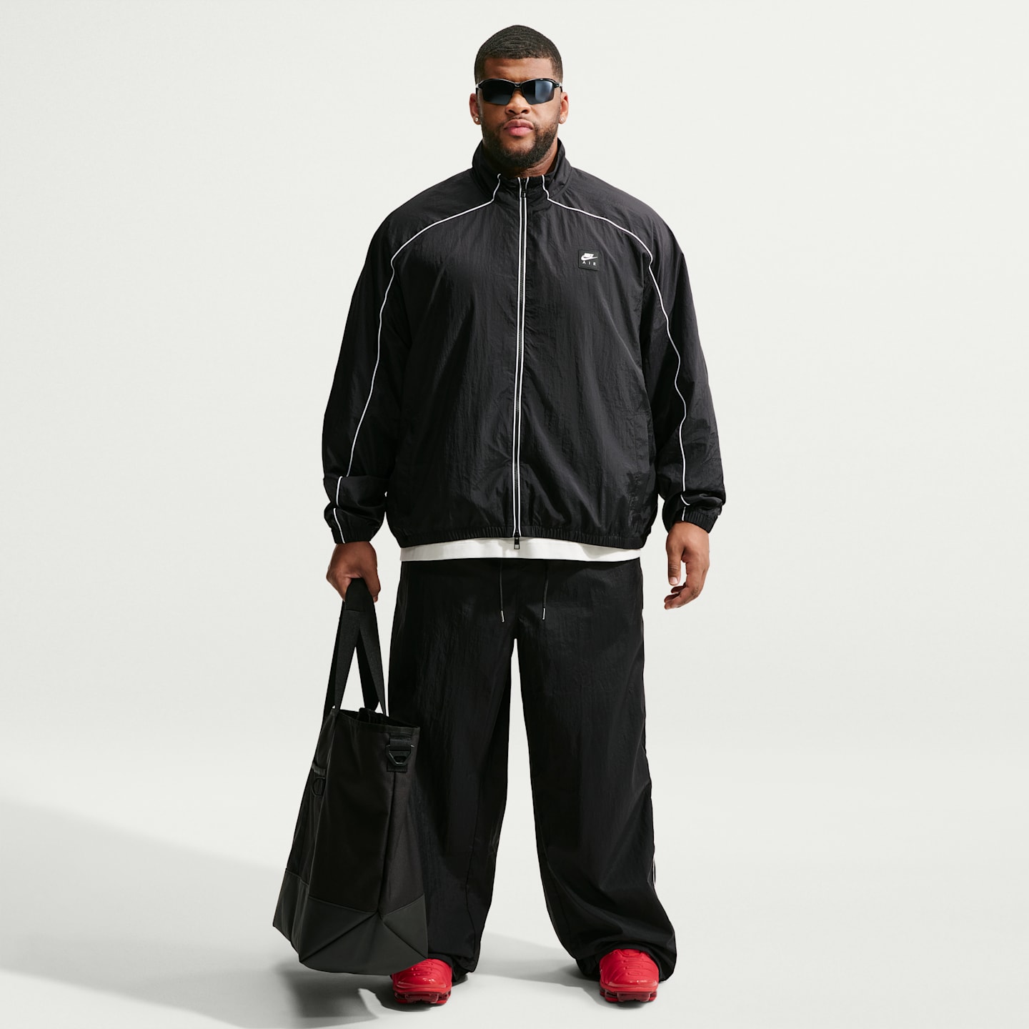 Мужские брюки Nike Air Men's Woven Track Pants — фото 7
