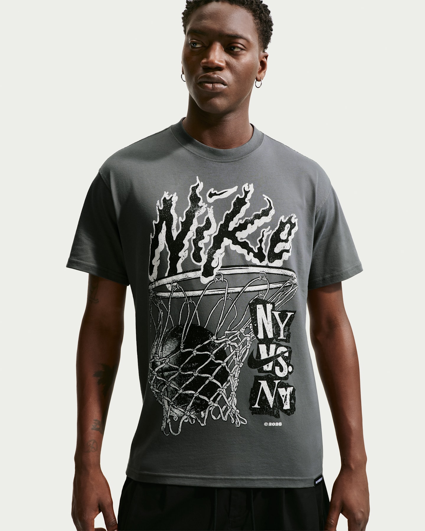 Мужские футболки Nike Sportswear Men's Short-Sleeve T-Shirt — фото 6