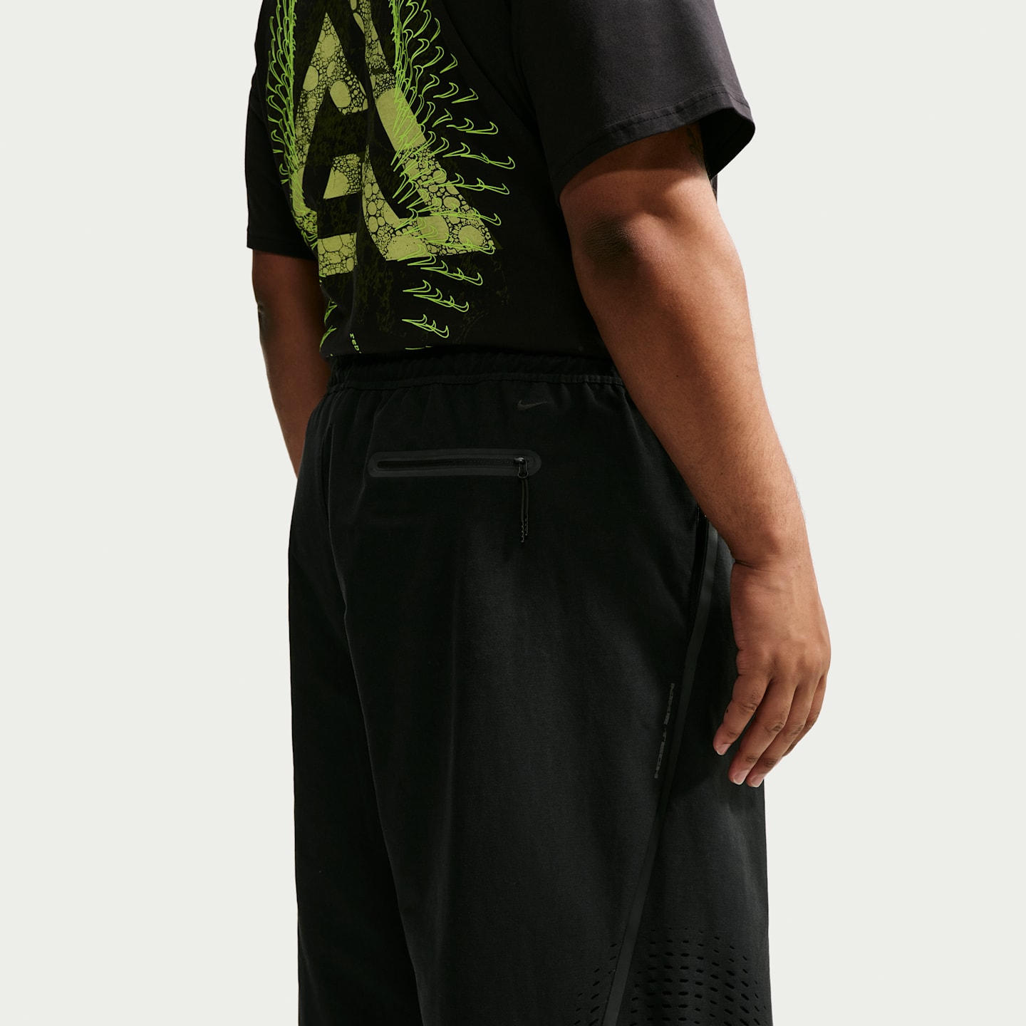 Мужские брюки Nike Tech Men's Dri-FIT Shori Knit Open-Hem Pants — фото 10